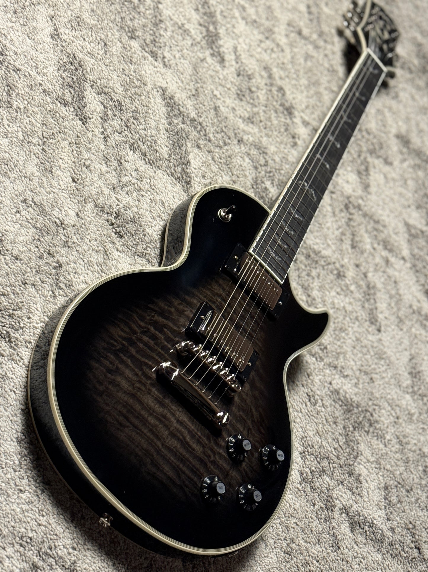 Epiphone Les Paul Custom Bats in Flight in Transparent Ebony Burst Limited Edition