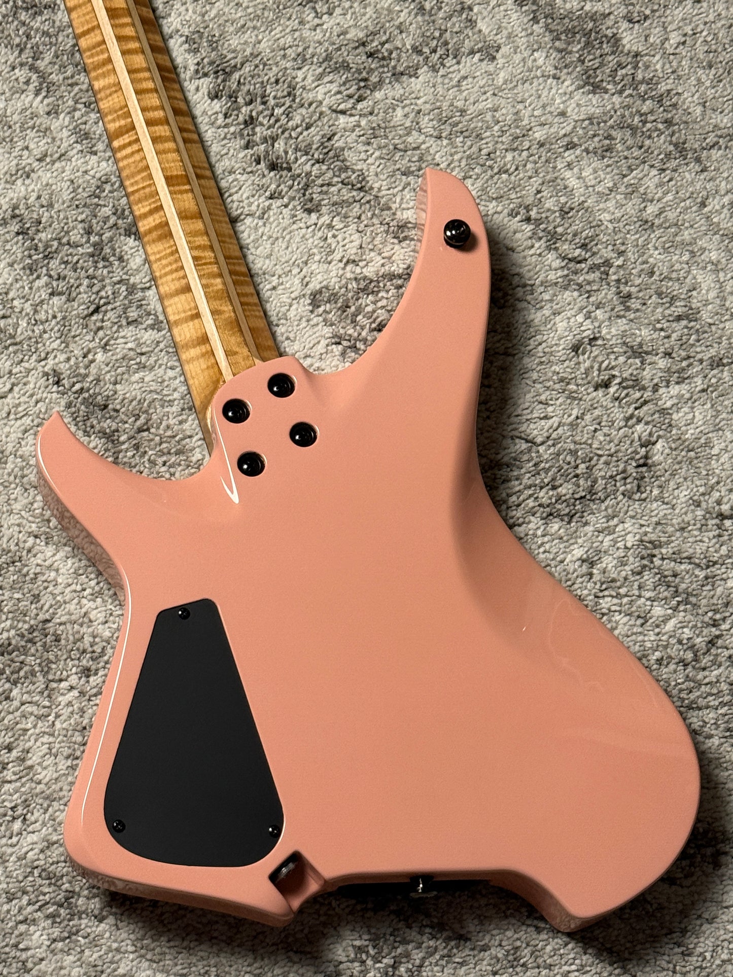 Aguda Black Hole Deluxe in Sakura Pink Burst with Quilt Top (Black Pickups)