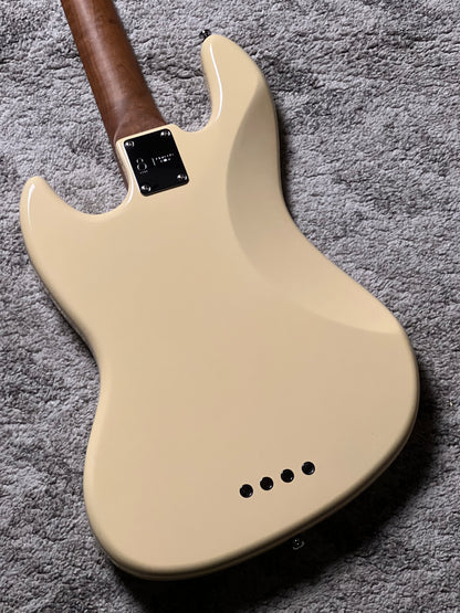 Sire Marcus Miller V5 ALDER-4 String in Vintage White