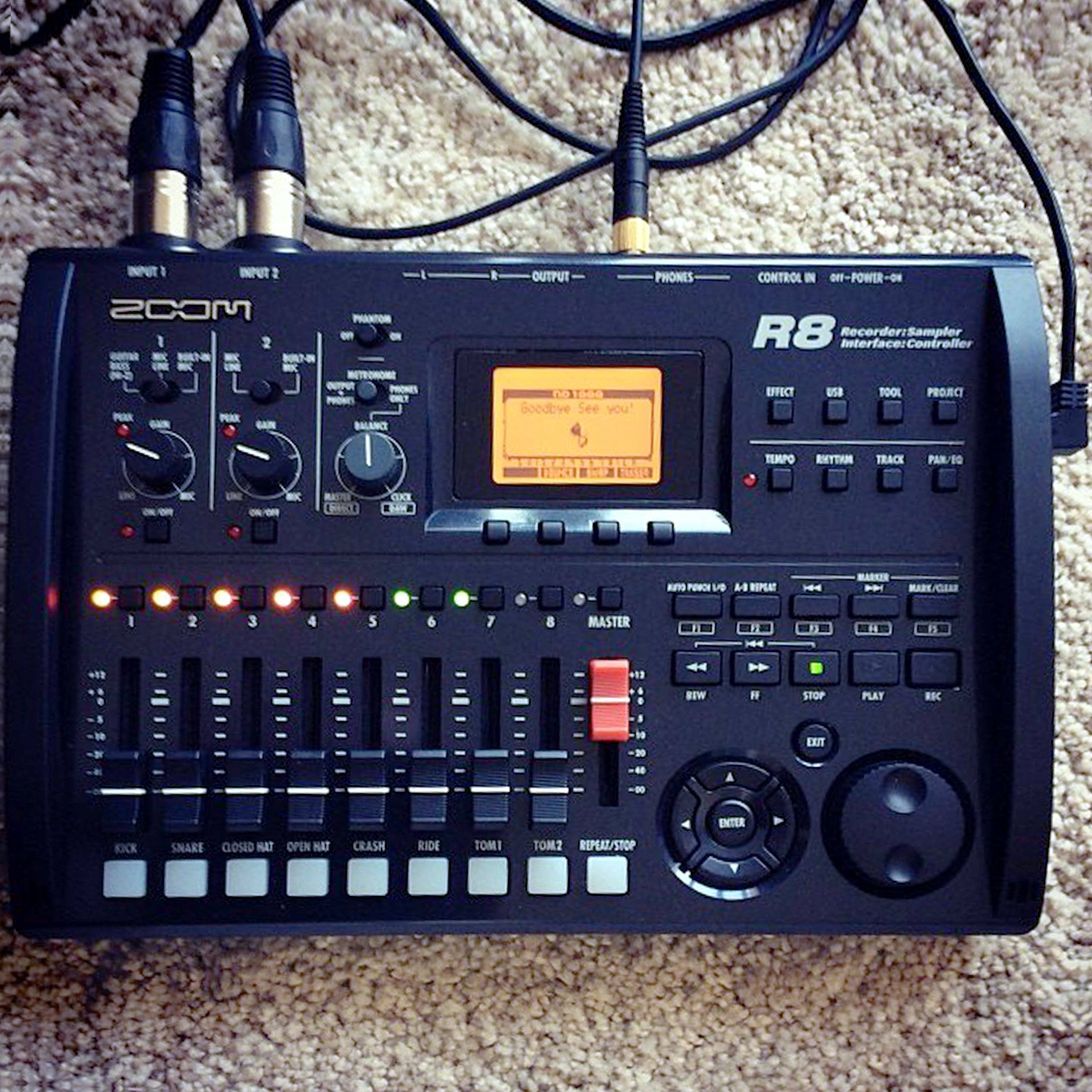 Zoom R8 Multitrack Audio Recorder Interface – nafiriguitar.com