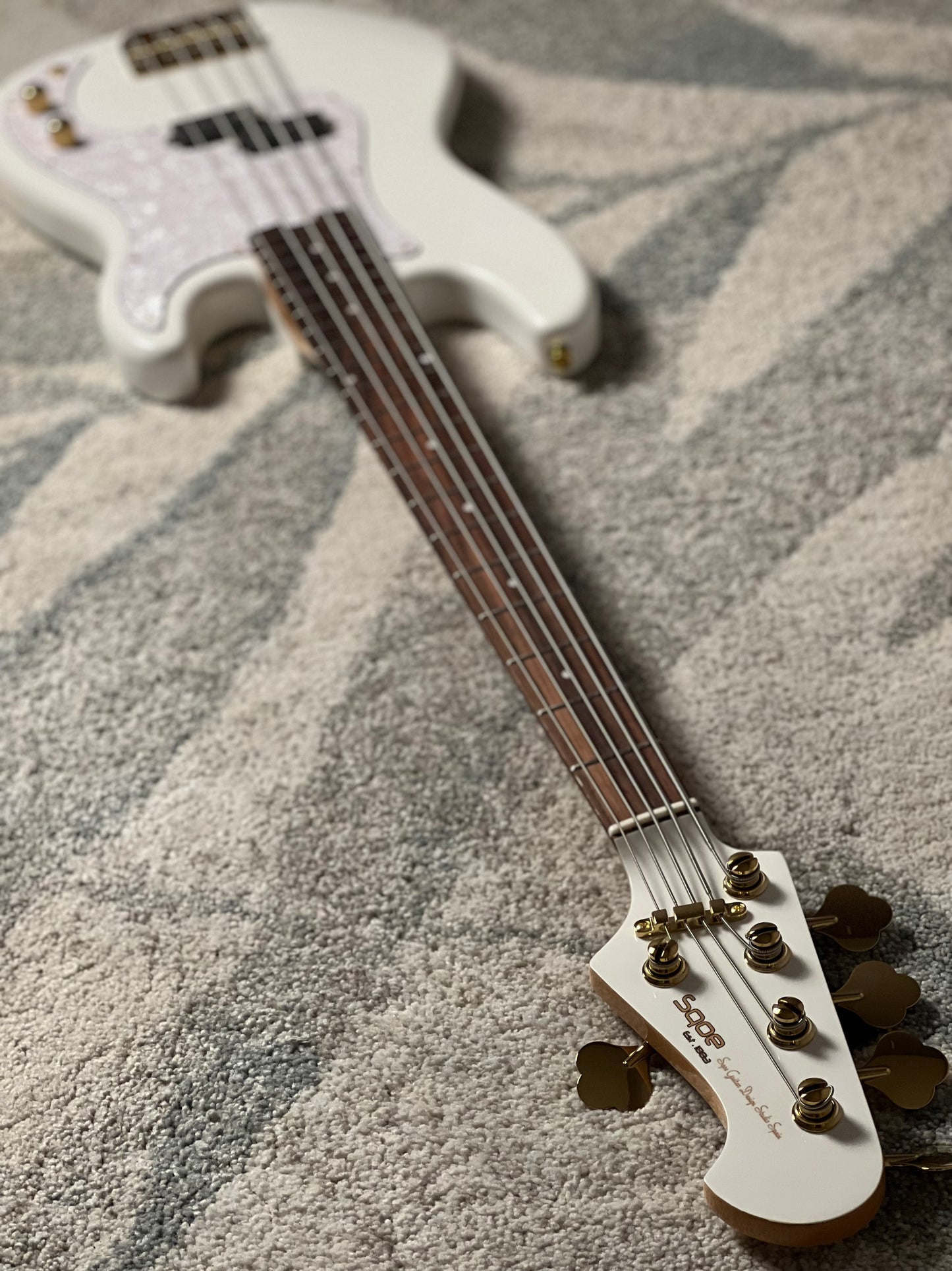 SQOE SPB659 in White