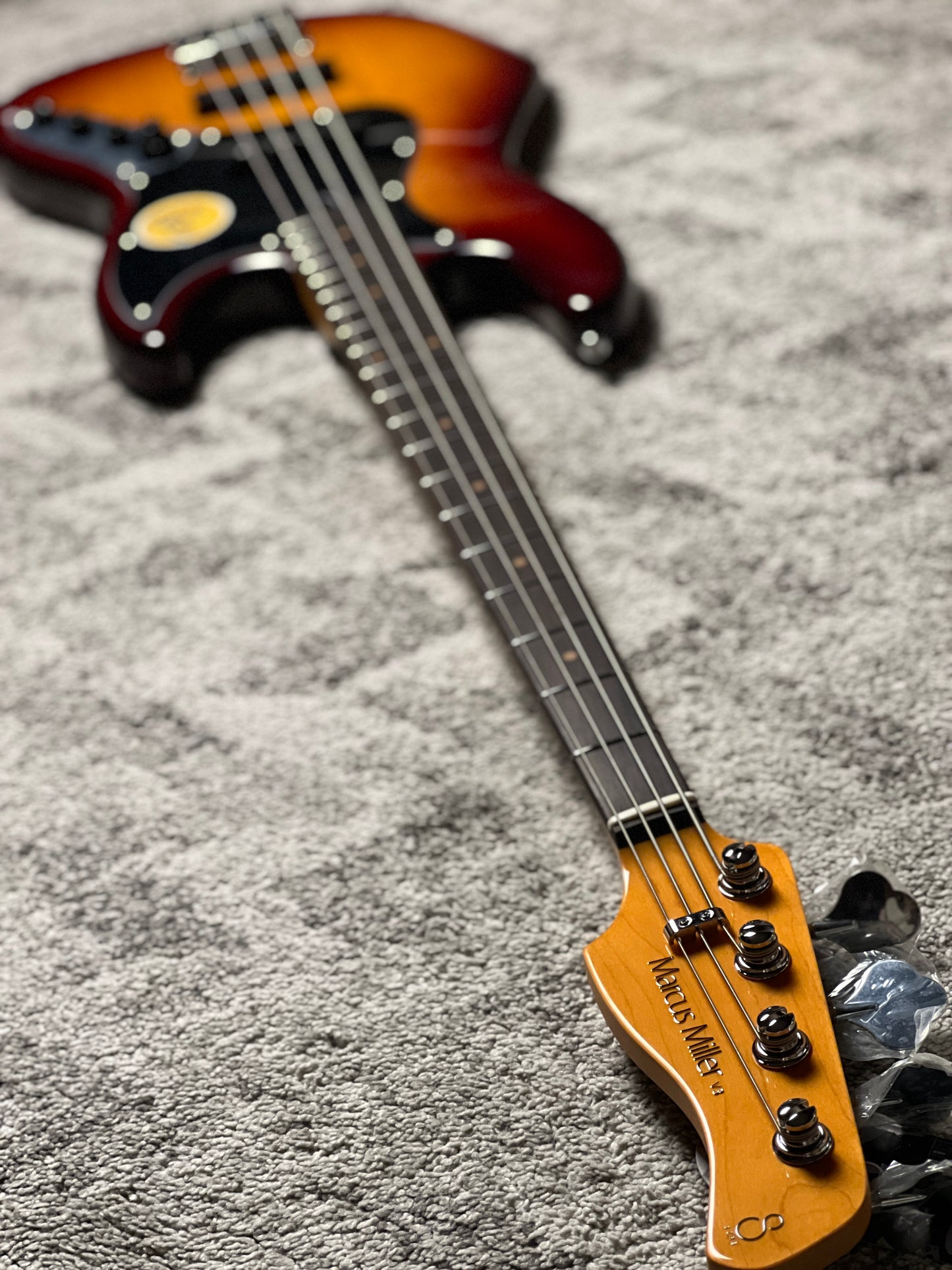 Sire Marcus Miller V3-4 St New Gen in Tobacco Sunburst