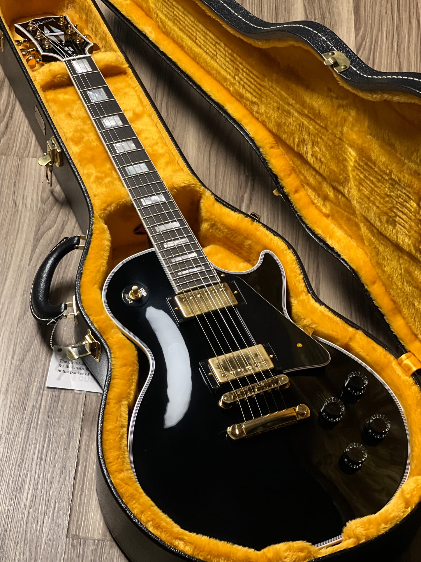 Gibson Les Paul Custom w/Ebony Fingerboard Gloss in Ebony w/Case CS 403244