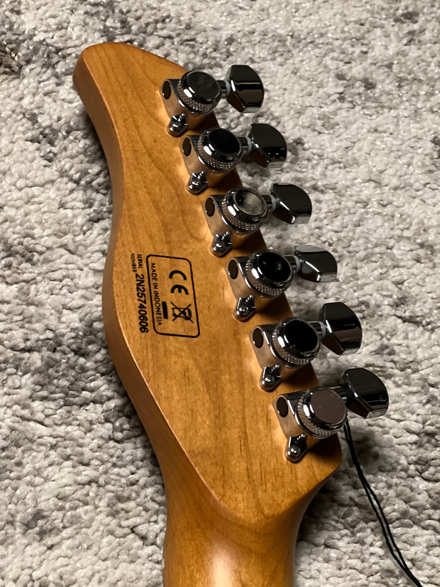 Sire Larry Carlton T7 in Butterscotch Blonde