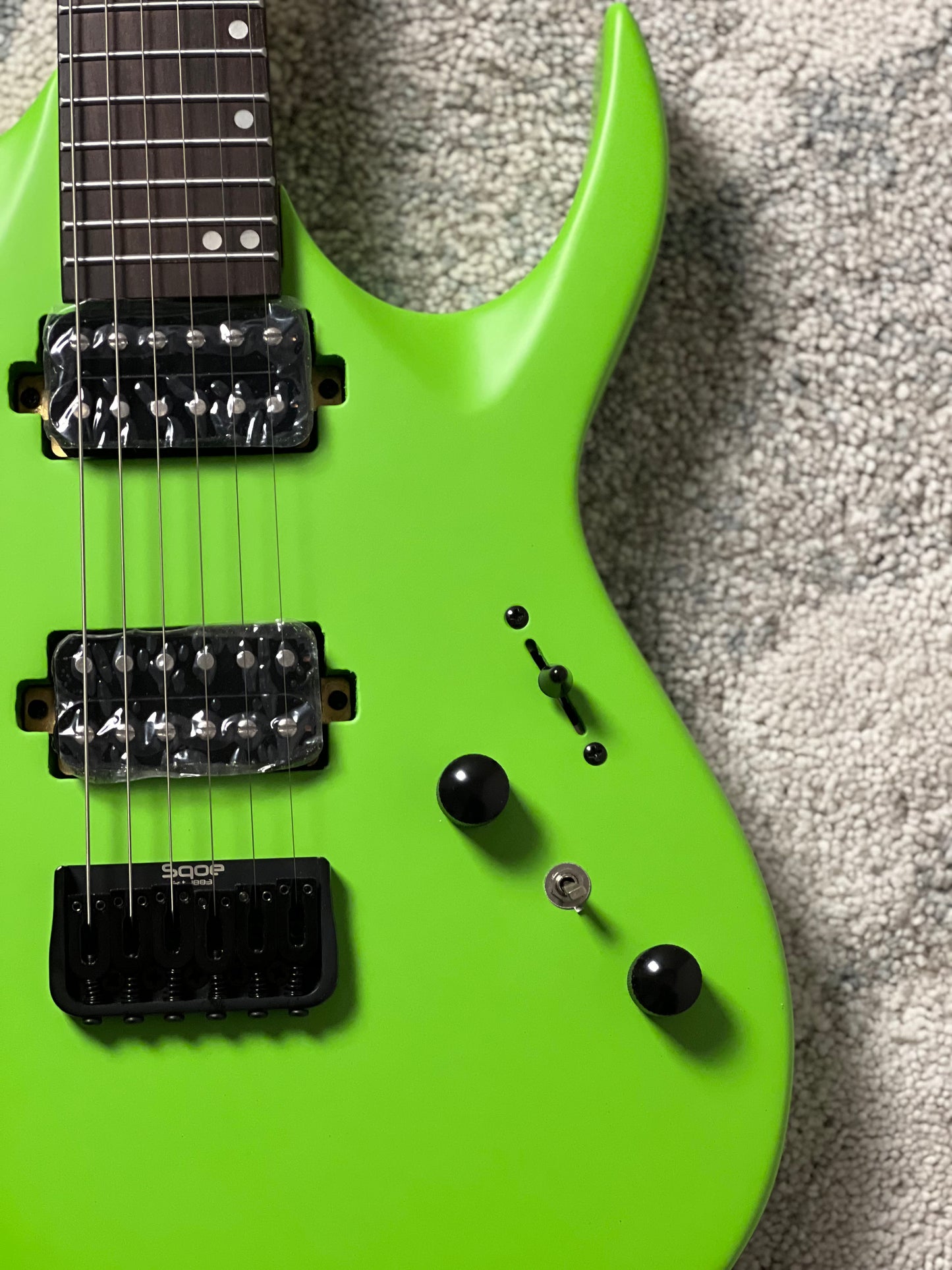 SQOE SEIB6S RGS in Satin Steele Green