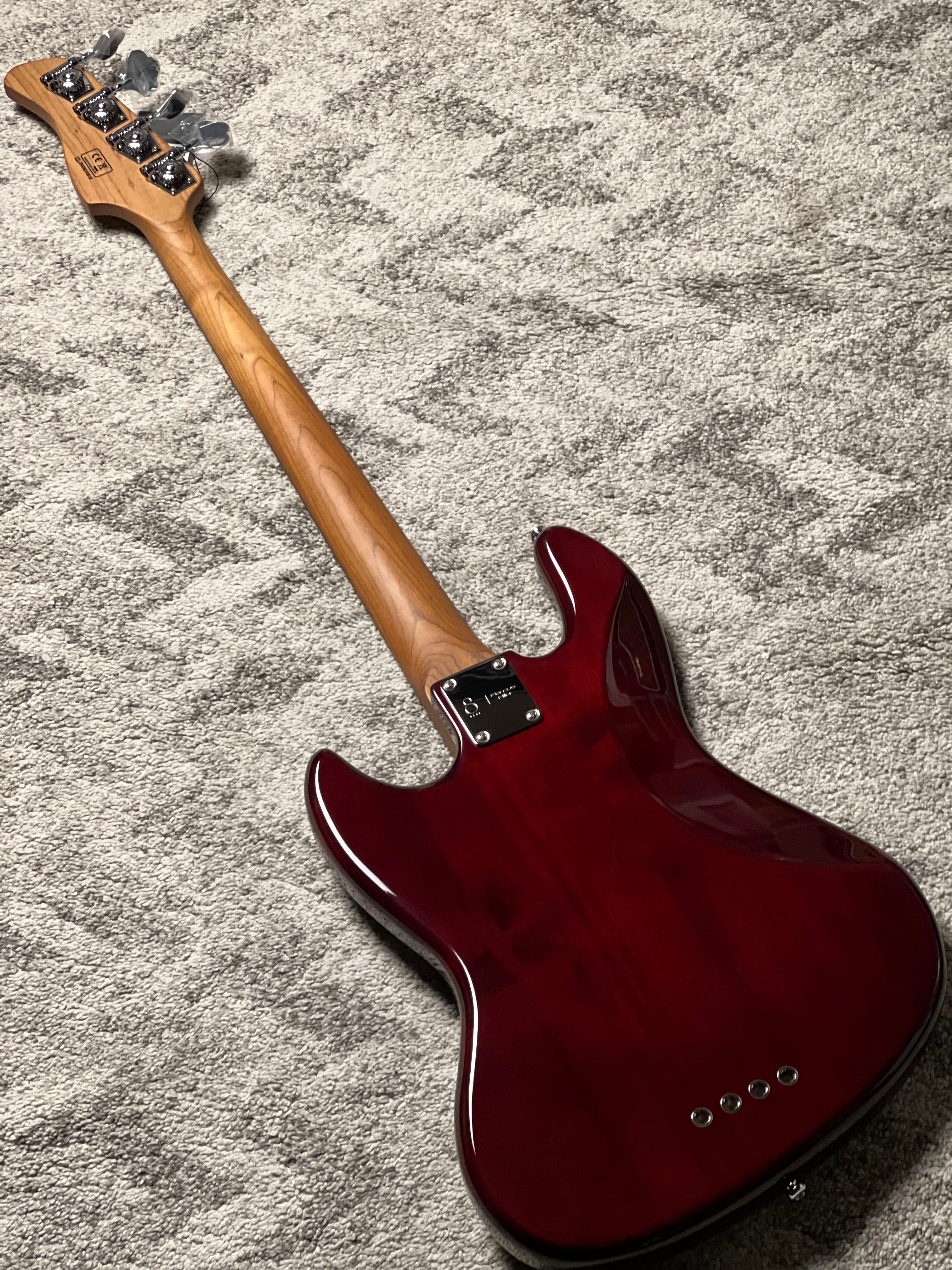 Sire Marcus Miller V5 Alder 4 String in Tobacco Sunburst
