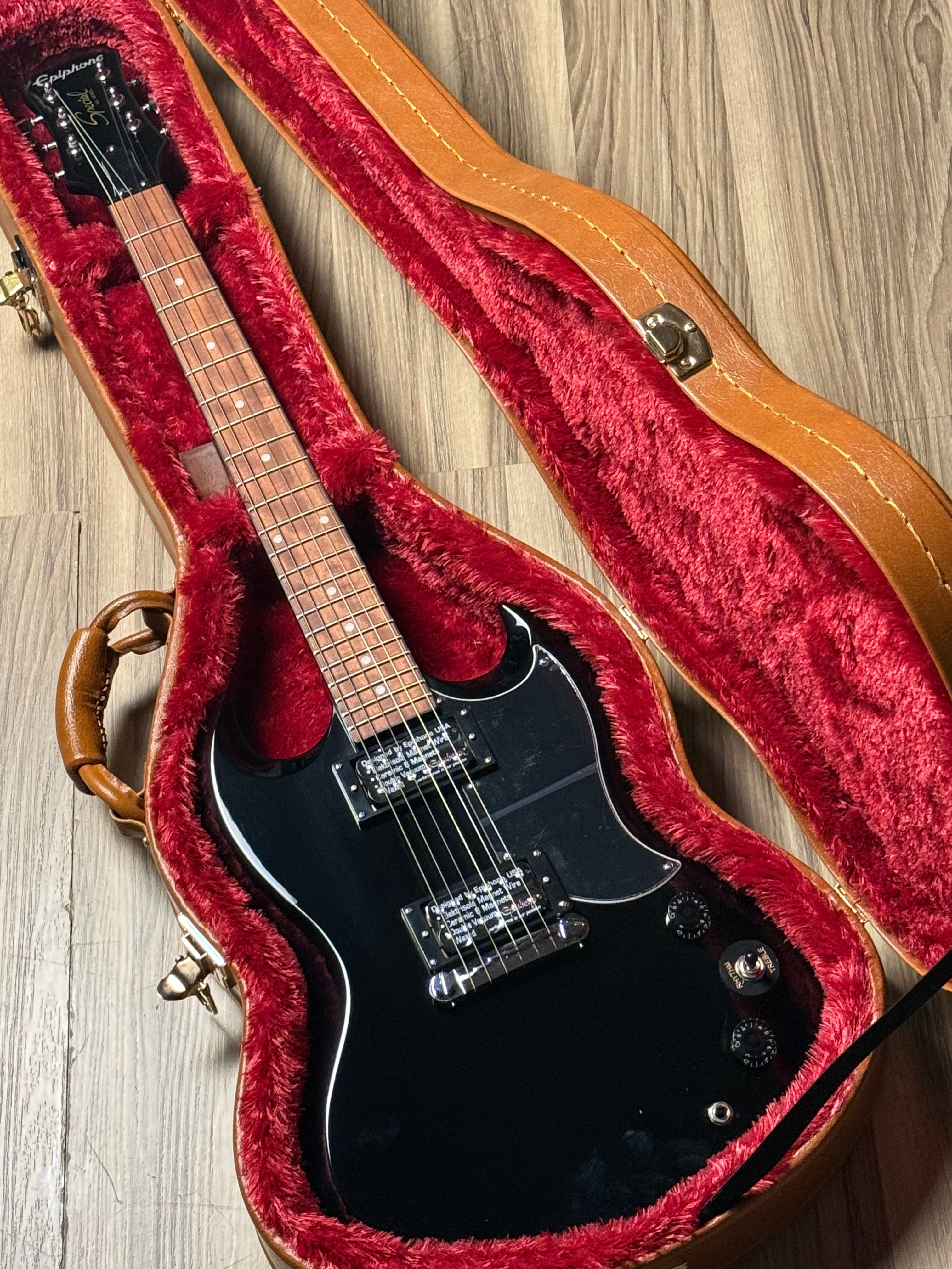 MOD Case Gibson SG Hardshell Case Replica in Brown – nafiriguitar.com
