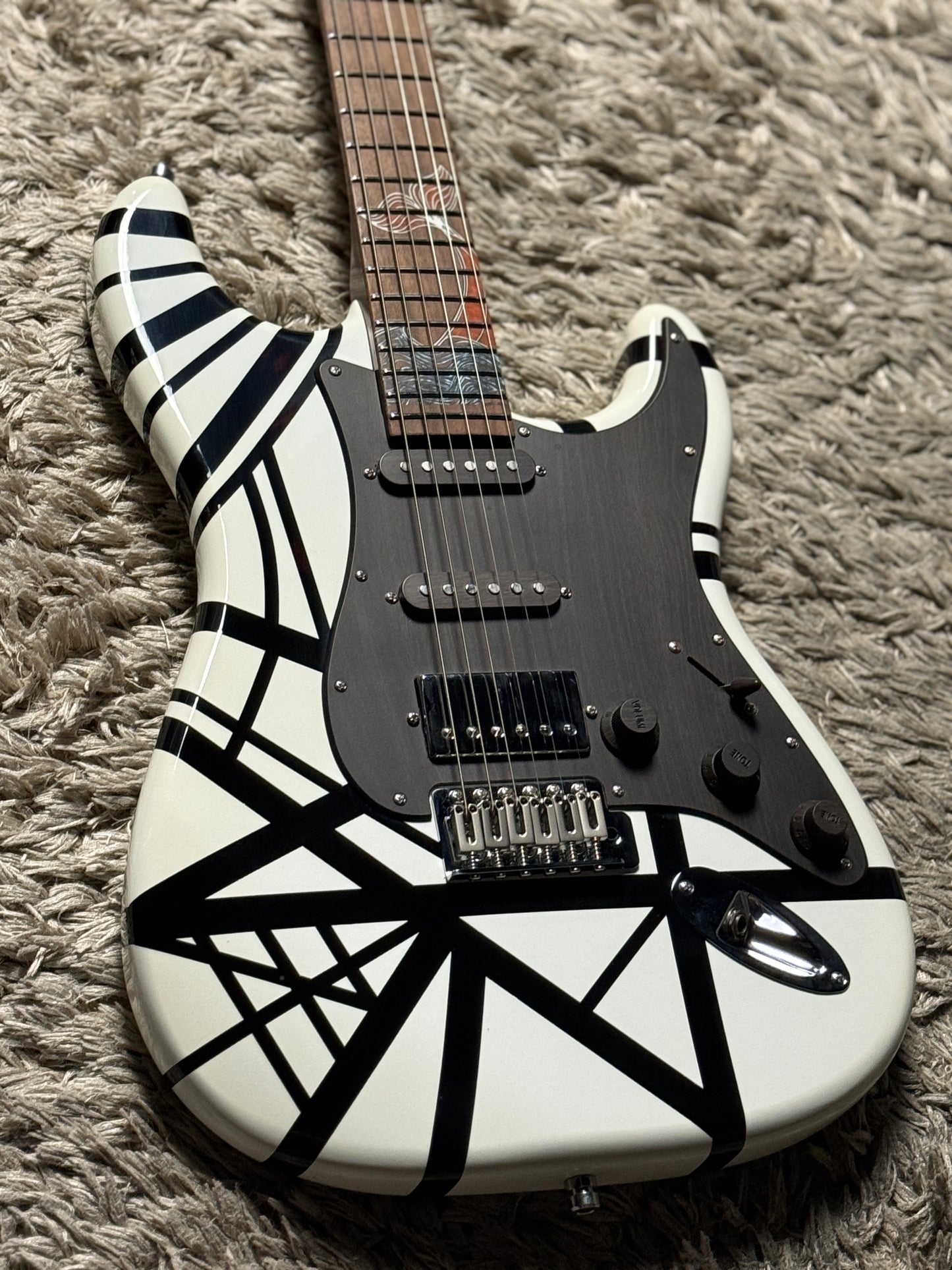 Dhatarattha Custom DST HSS in White with Black Stripes and "Whale Tail" Inlay