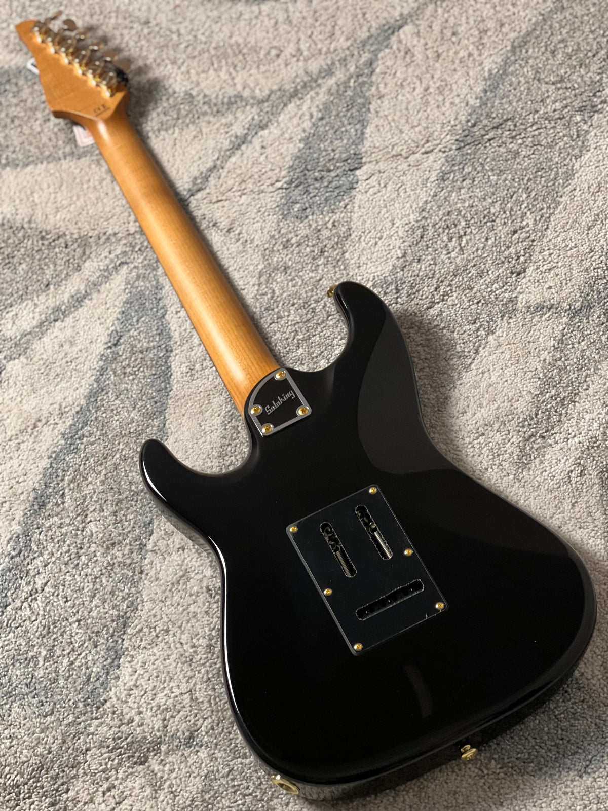 Soloking MS-1 Classic MKII in Black Beauty Anodized Gold Pickguard with Rosewood FB JESCAR
