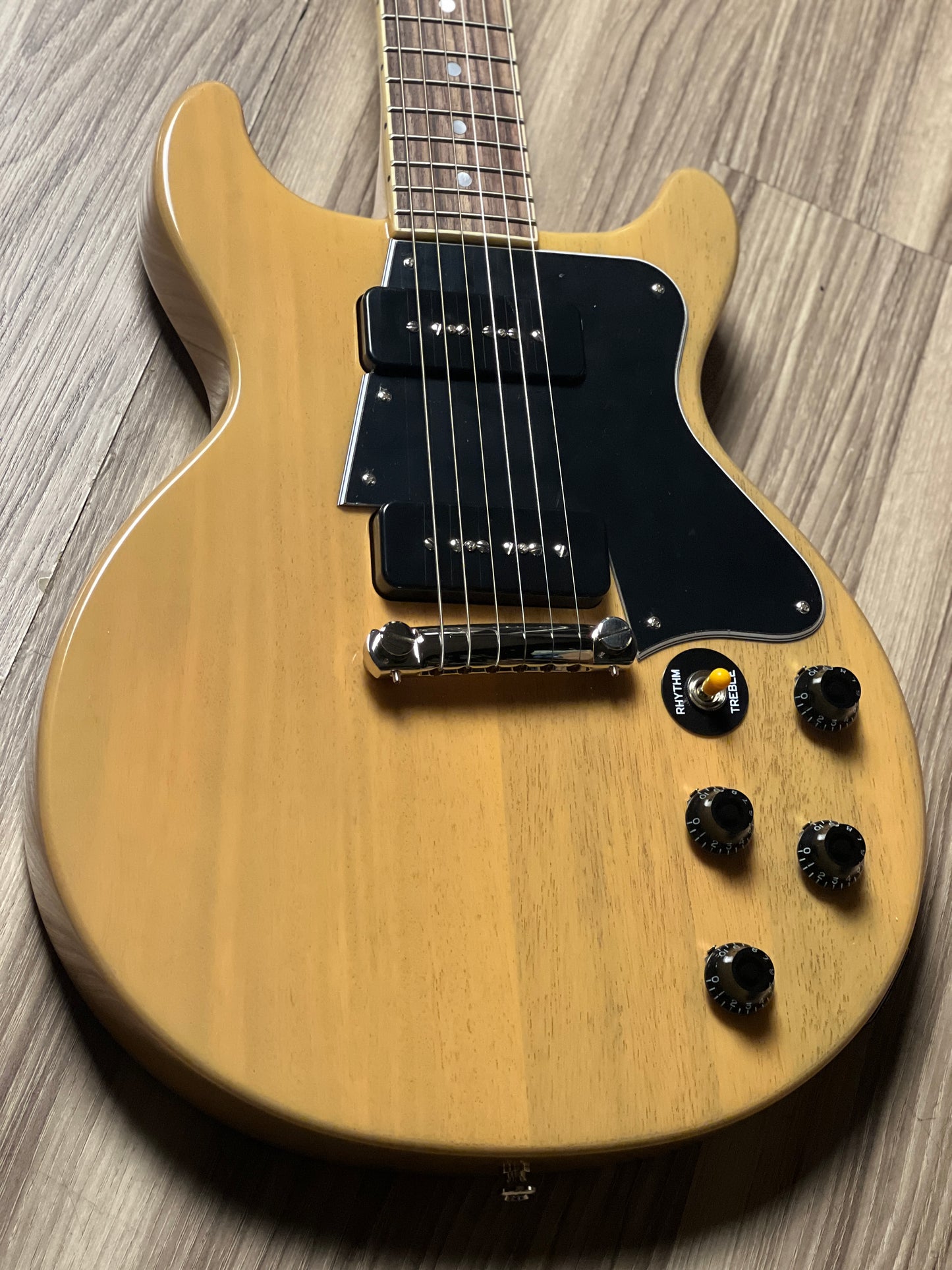 Epiphone 1960 Les Paul Special Double Cut Reissue in TV Yellow with Case 25011522191