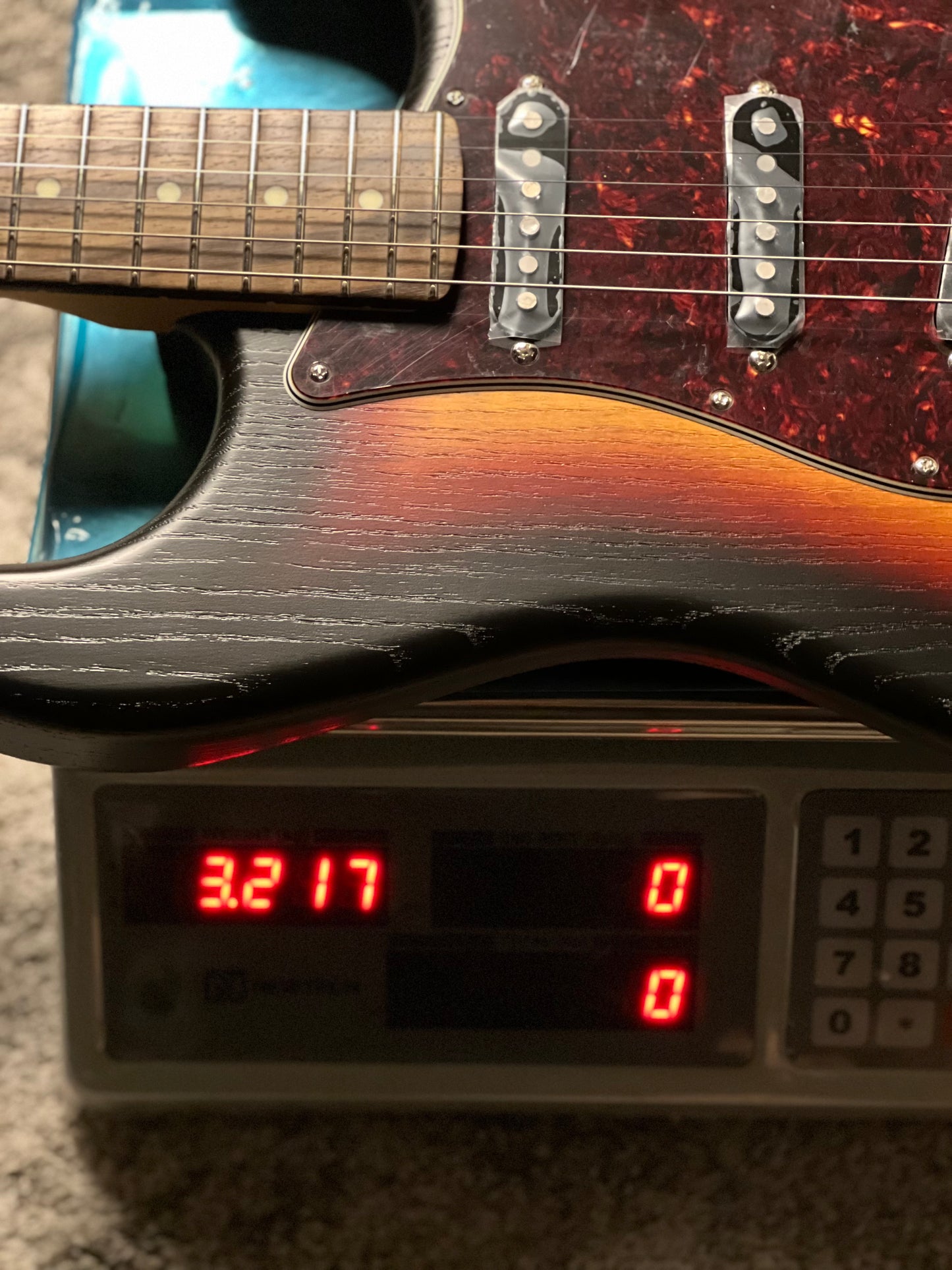 Fender MIJ Limited Stratocaster with RW FB in Raw Ash 3-Color Sunburst JD25011586