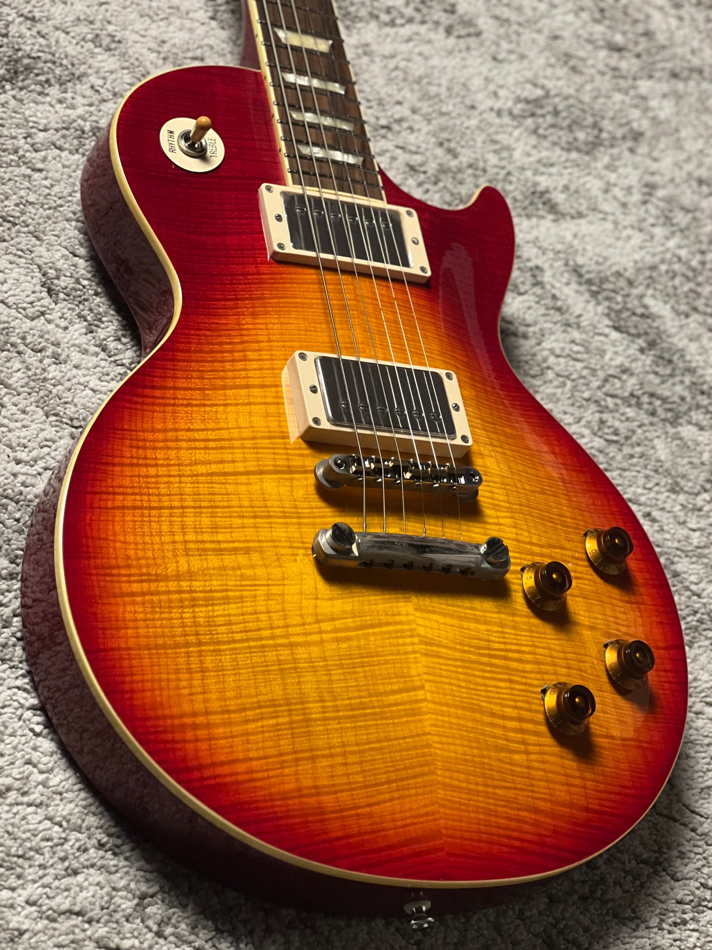 Tokai Love Rock Custom Shop LS-200F 5A CS Premium Series 5A Solid Flame Top in Cherry Sunburst 2246457