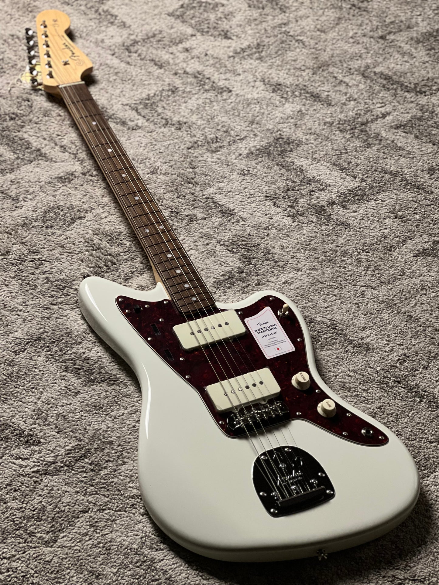 Fender Japan Traditional 60s Jazzmaster with RW FB in Olympic White JD26001565