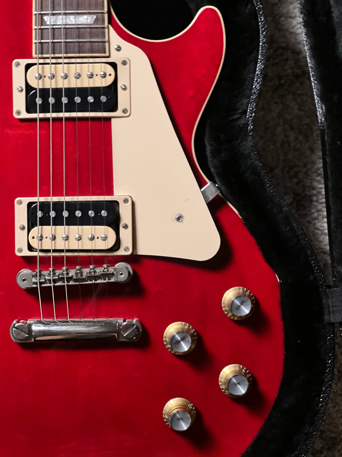 Gibson Les paul Classic in Translucent Cherry w/Case 216430070
