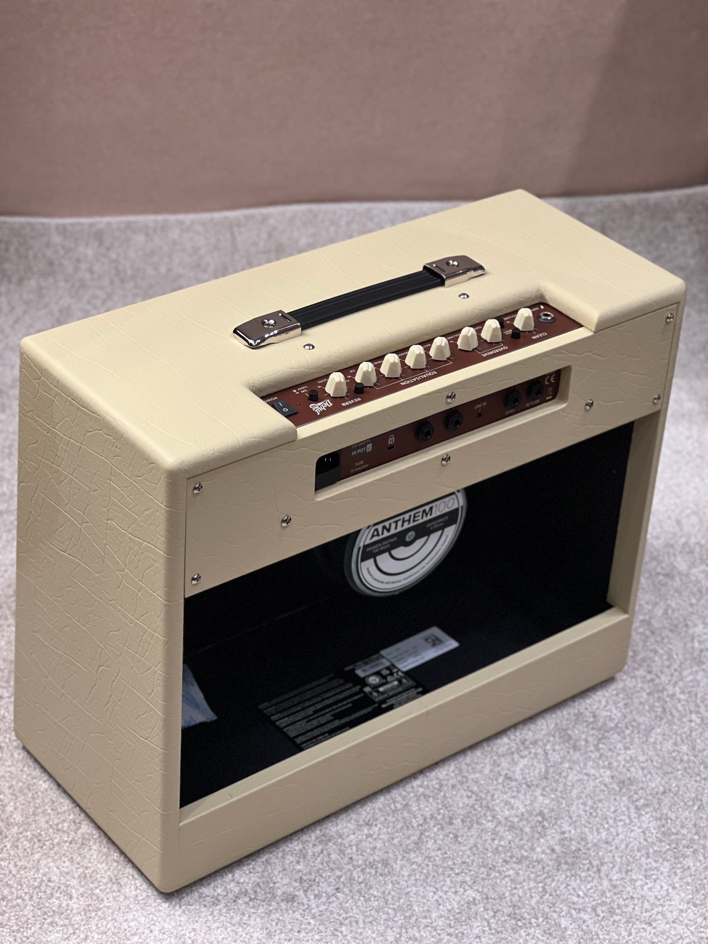 Blackstar Debut 100R 1X12 Combo in Cream