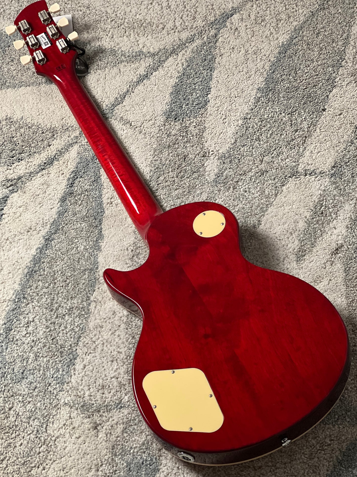 Soloking MLP Tribute-II in Cherry Sunburst