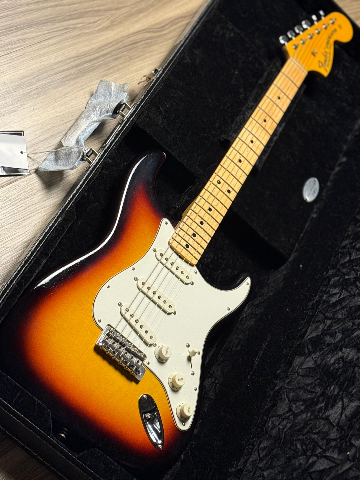Fender Custom Shop 1968 Stratocaster Deluxe Closet Classic Maple in 3-color Sunburst CZ569243