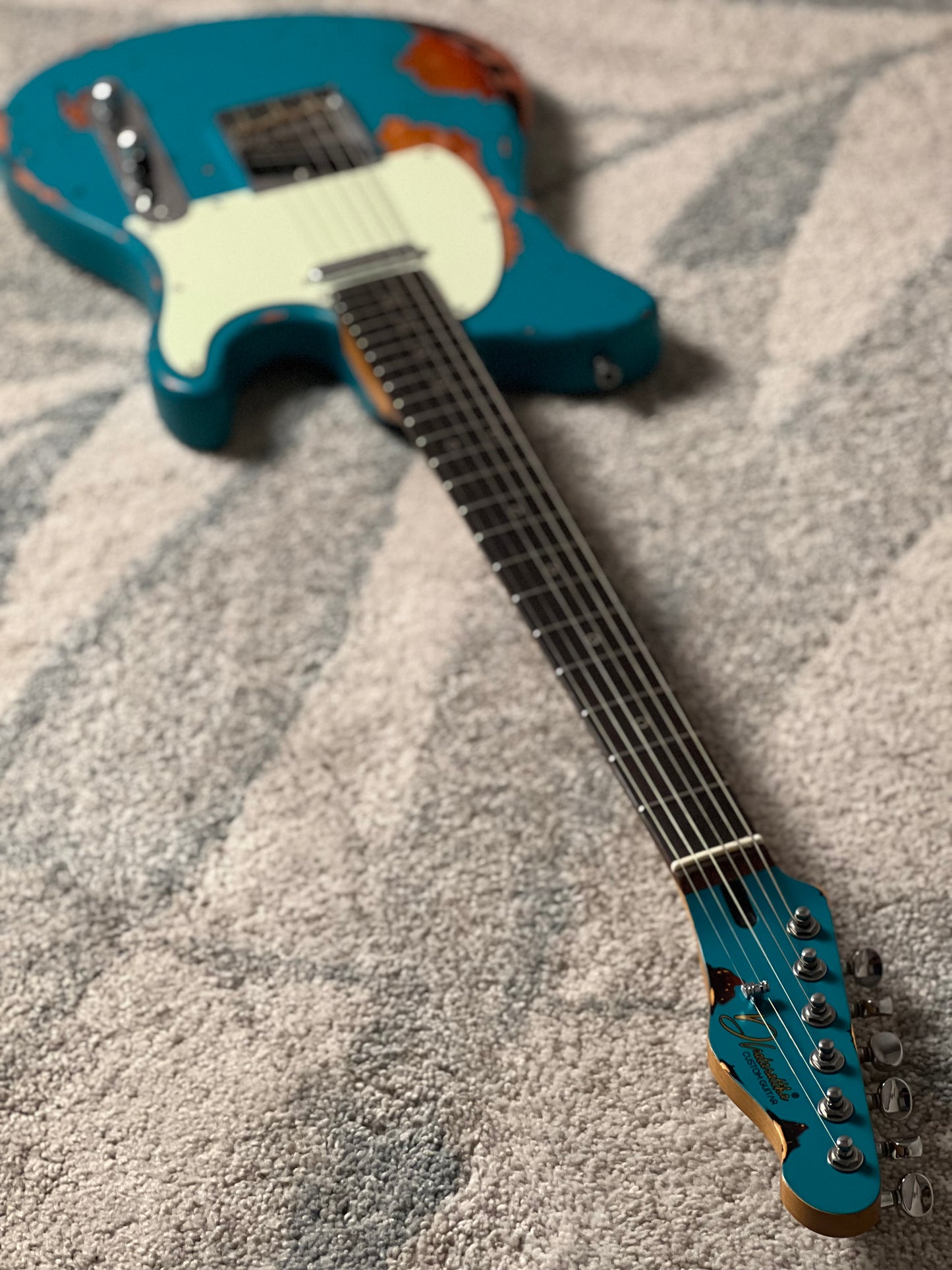 Dhatarattha Performance DTL in Christmas Spruce Over Sunburst with RW FB and Nitrocellulose Lacquer Relic