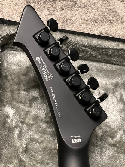 ESP LTD Vulture BLKS James Hetfield Signature in Black Satin W23111260