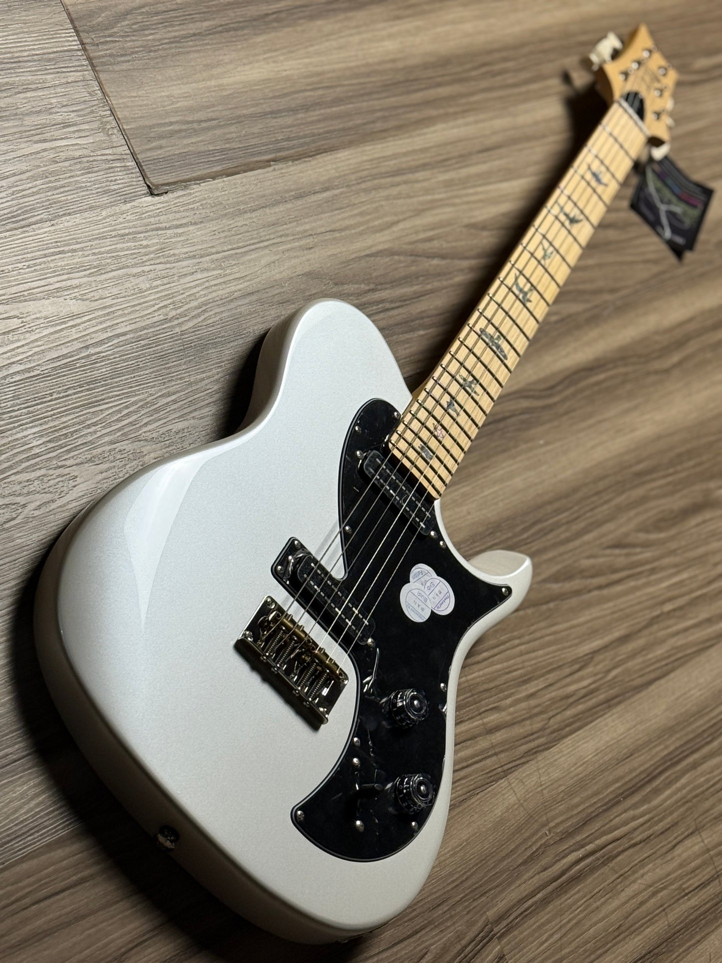 PRS SE NF 53 Ash Body DD S Pickups in Pearl White w/Gig Bag