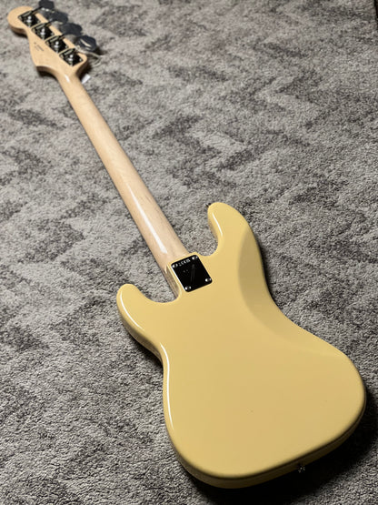 Fender Japan Traditional 70s Precision Bass with RW FB in Vintage White JD26002819