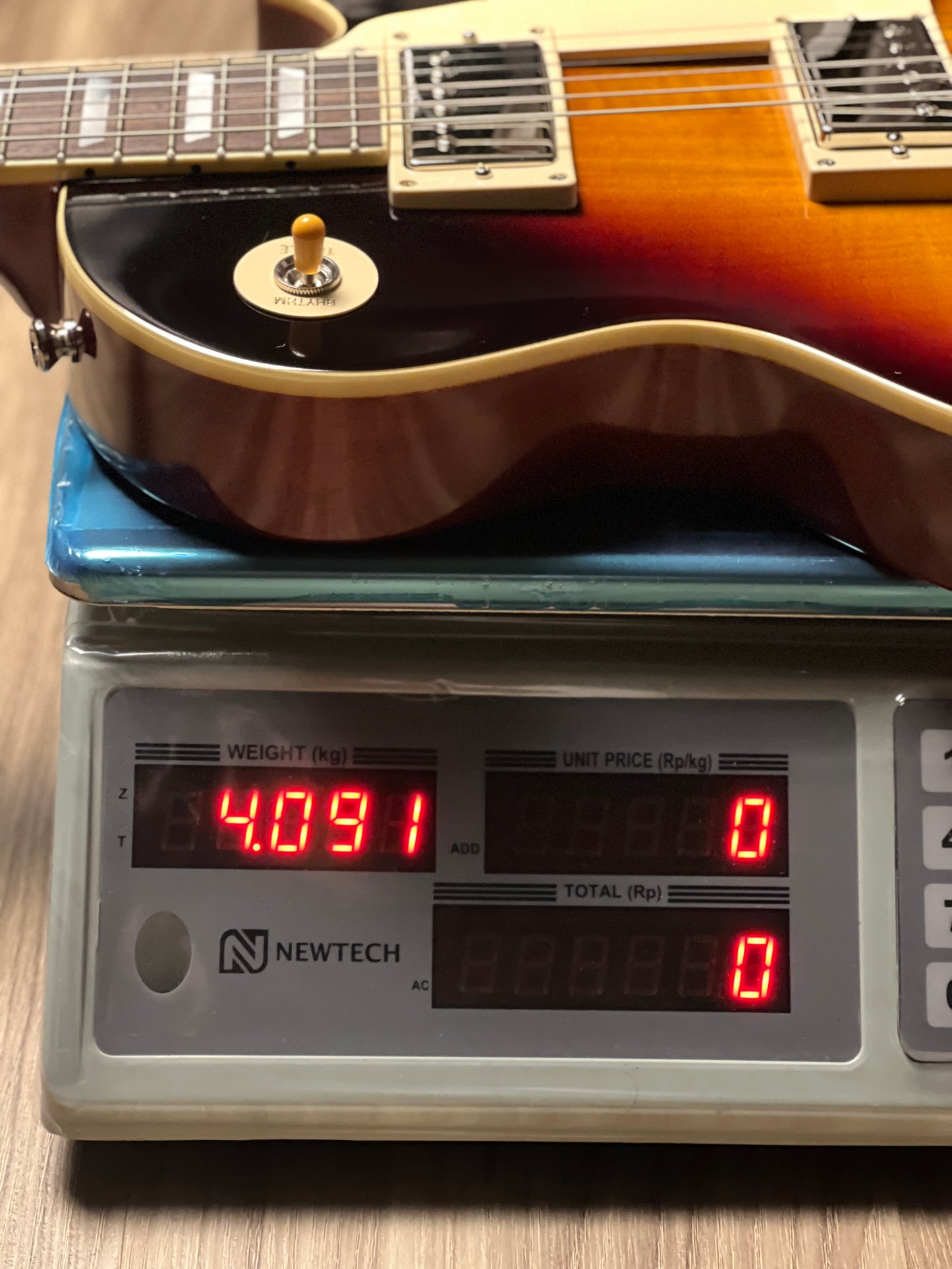 Epiphone 1959 Les Paul Standard Reissue in Washed Bourbon Burst w/Case 25011520083