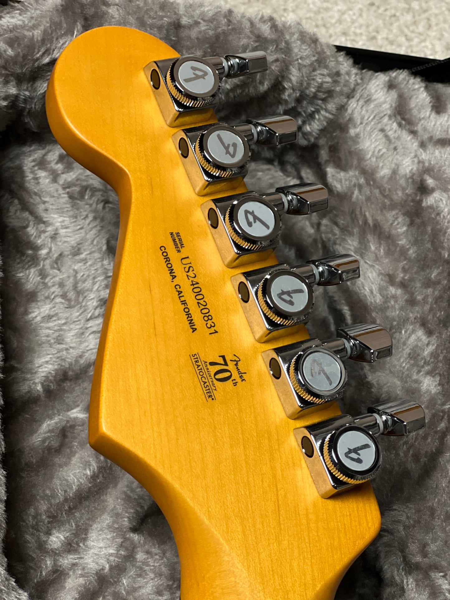 Fender American Ultra II Stratocaster HSS with Ebony FB in Ultraburst US240020831