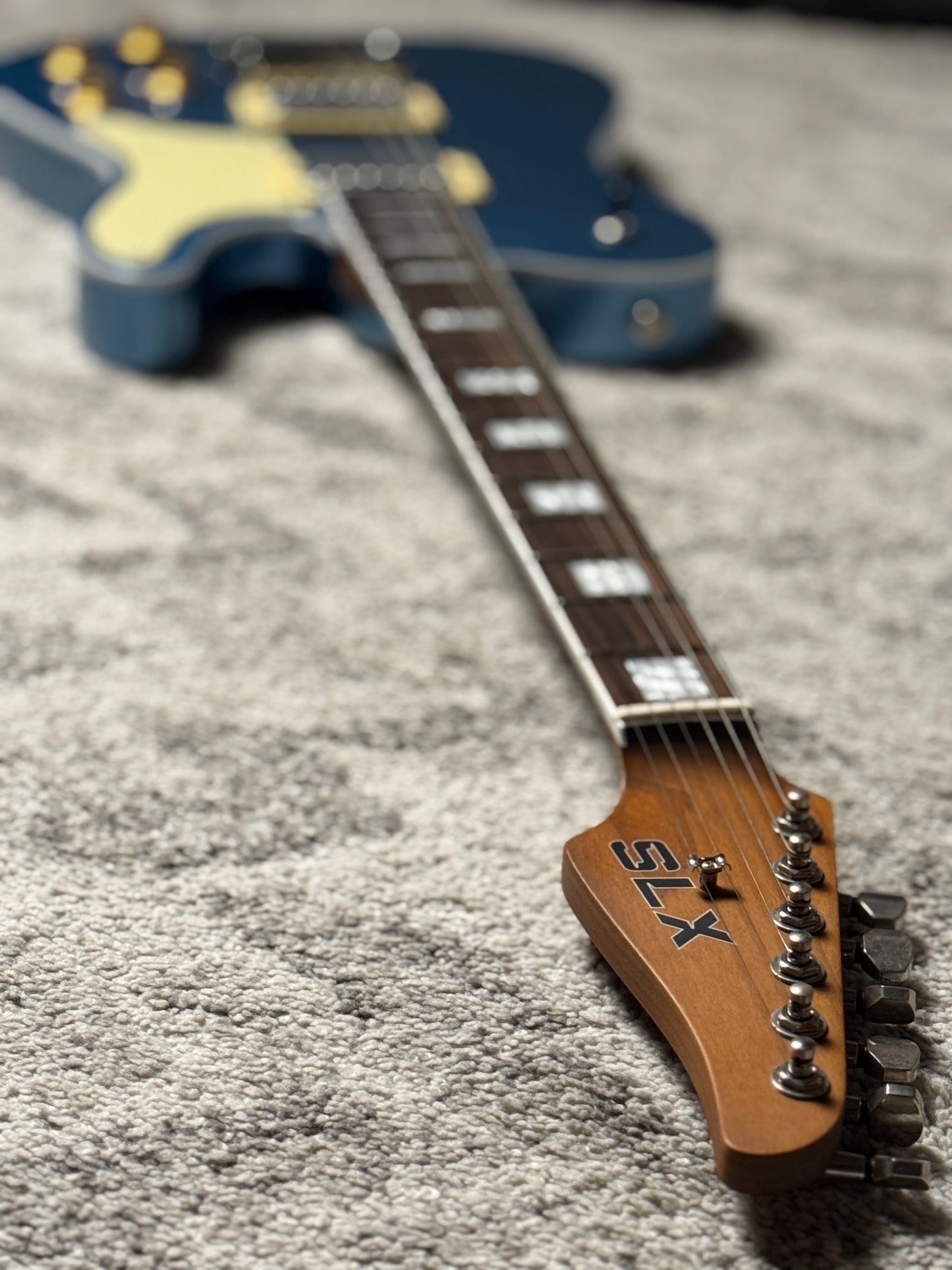 SLX Raven TM 22 HH in Ice Blue Metallic with Rosewood FB