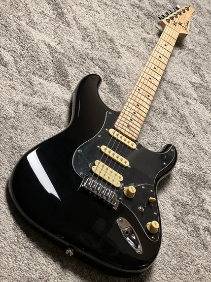 SLX Hawk Classic Essentials 22 HSS with Maple FB in Black