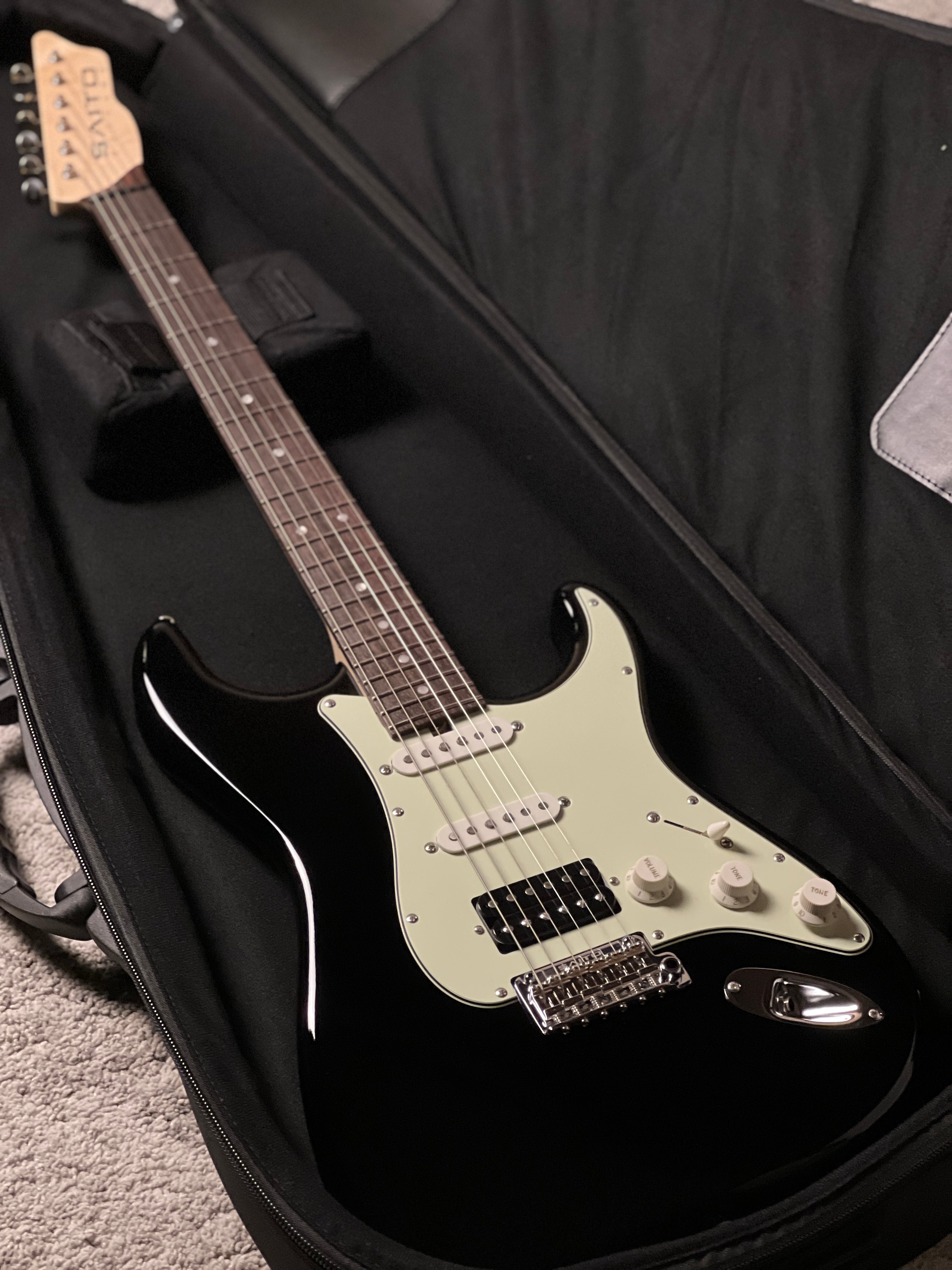Saito S-622CS SSH Heritage with Rosewood in Black with Mint Green