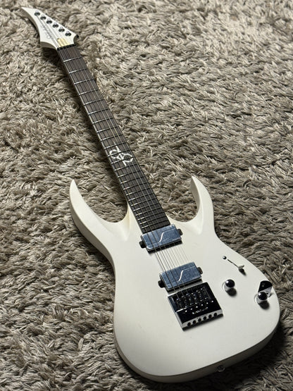 Solar A1.6VINTER in Pearl White Matte