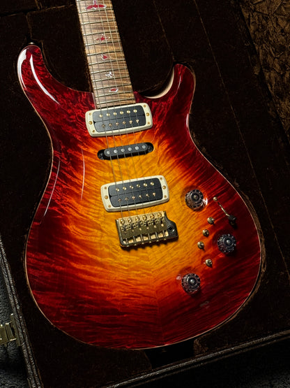 PRS Private Stock Modern Eagle V Piezo in Dragon's Breath Glow 327530