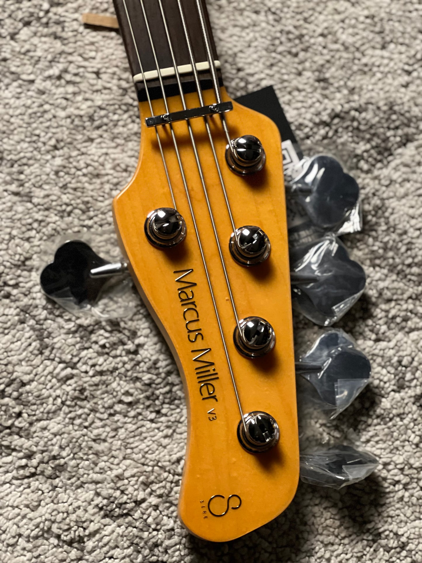 Sire Marcus Miller V3-5 New Gen Electric Bass Guitar in Antique White