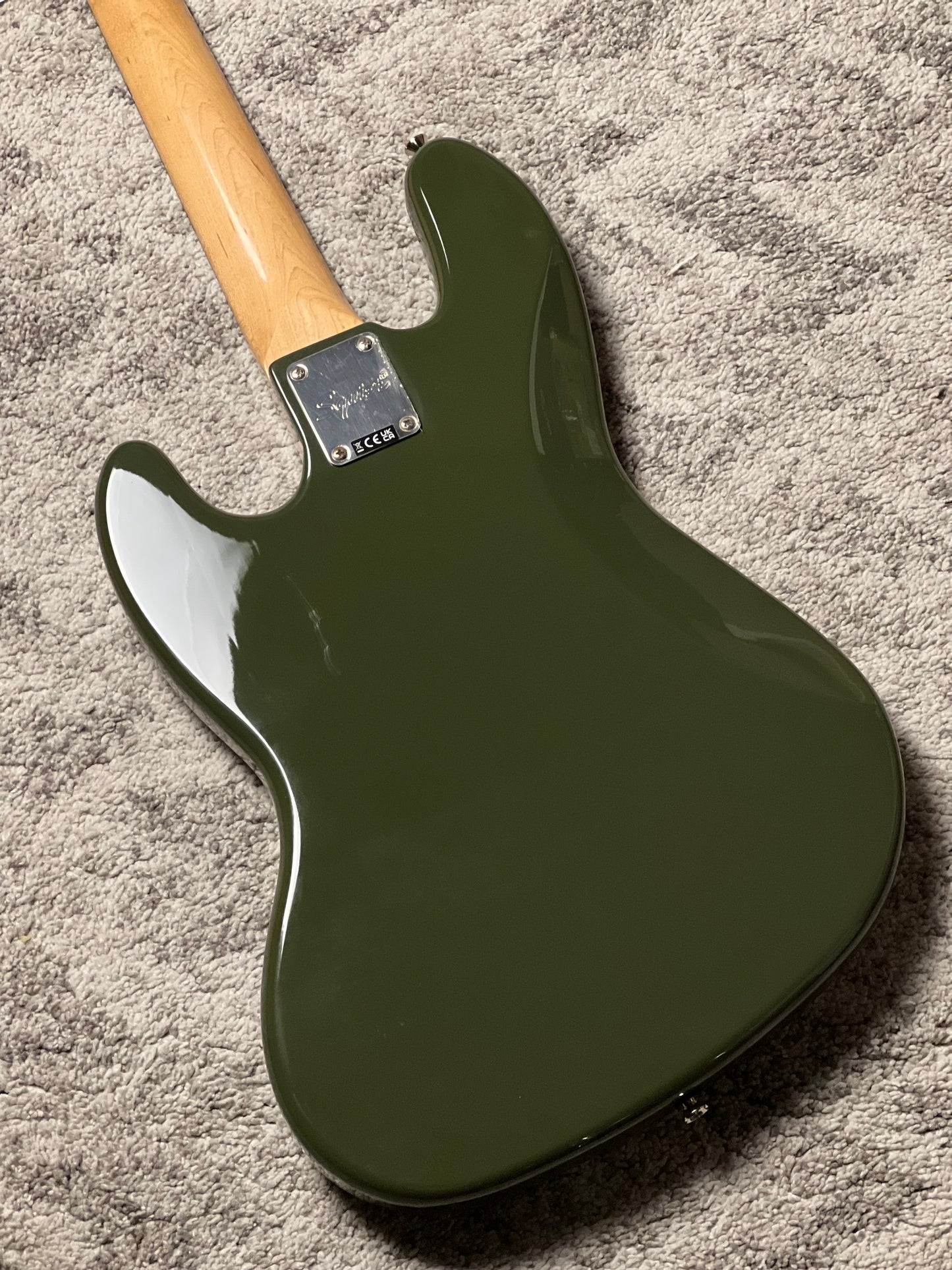 Squier FSR Classic Vibe 60s Jazz Bass with Laurel FB in Olive