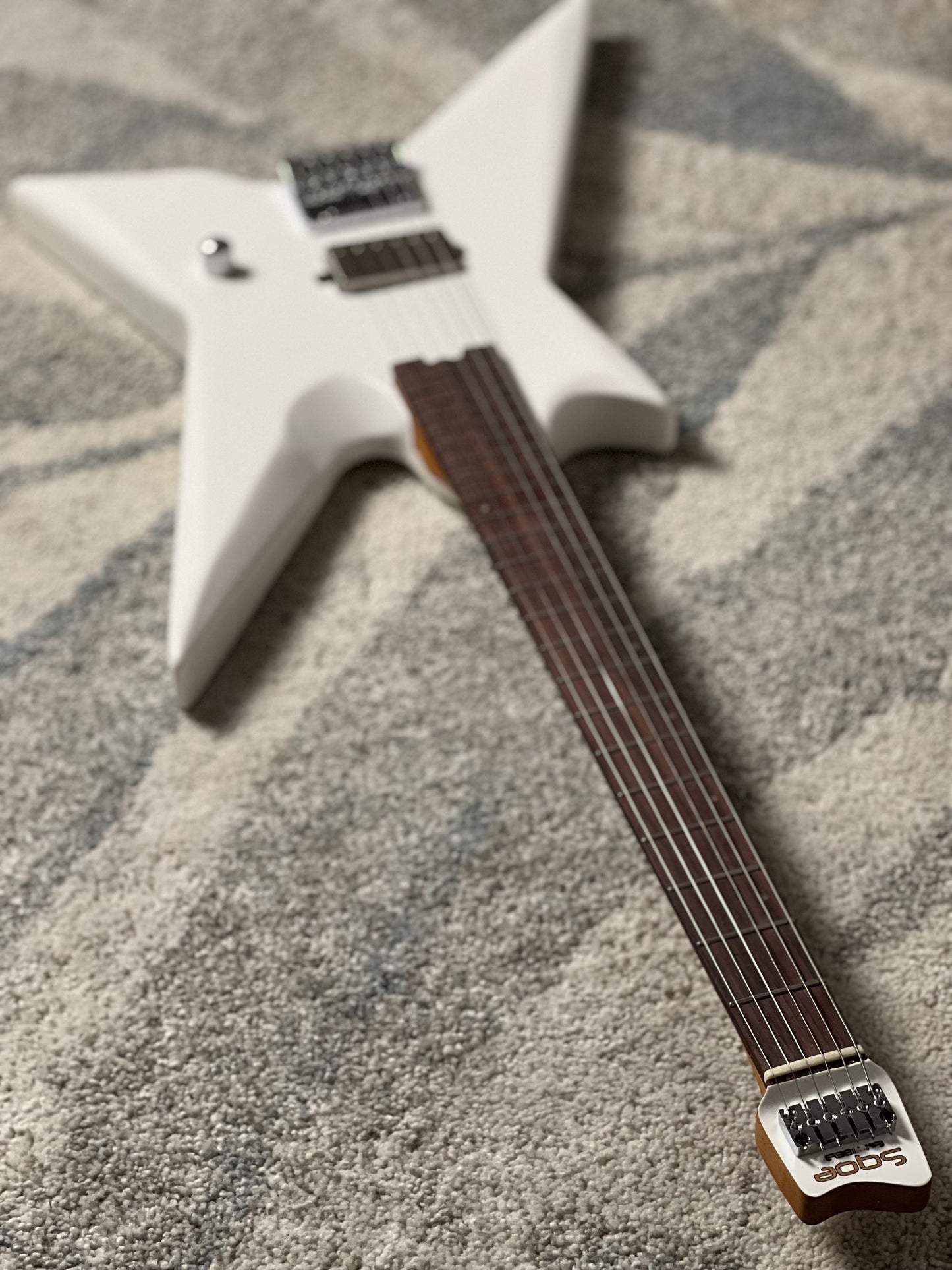 SQOE SEWT708 Headless in White