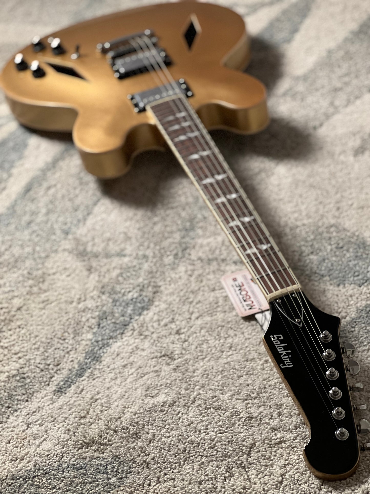 Soloking SDG-335 Dave Grohl Style Tribute in Gold Metallic