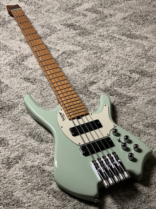 SQOE SBWT750 GR Warrior 5-String Headless Bass in Surf green