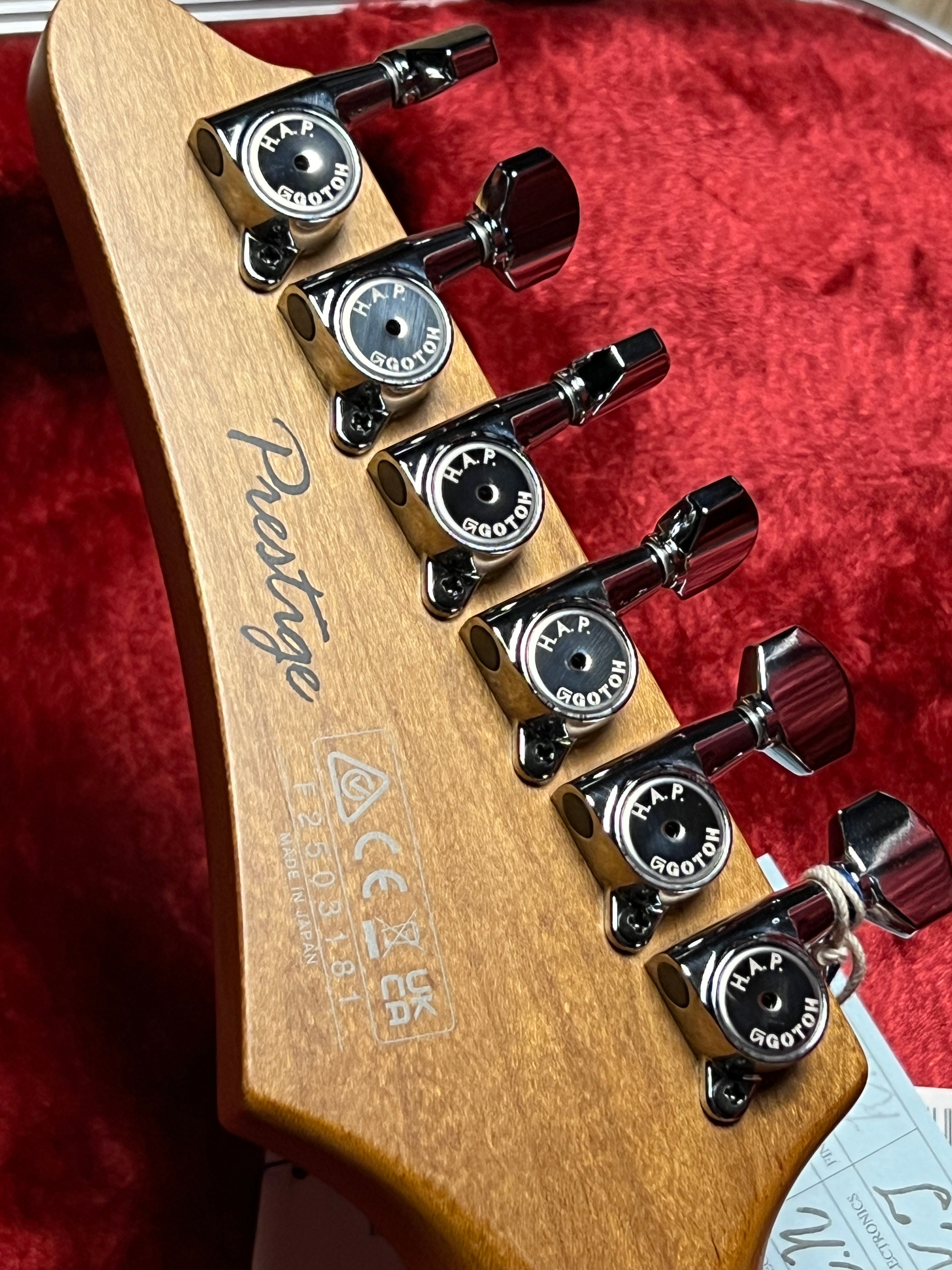 Ibanez Prestige AZ2204 in Pearl White F2503181 – nafiriguitar.com