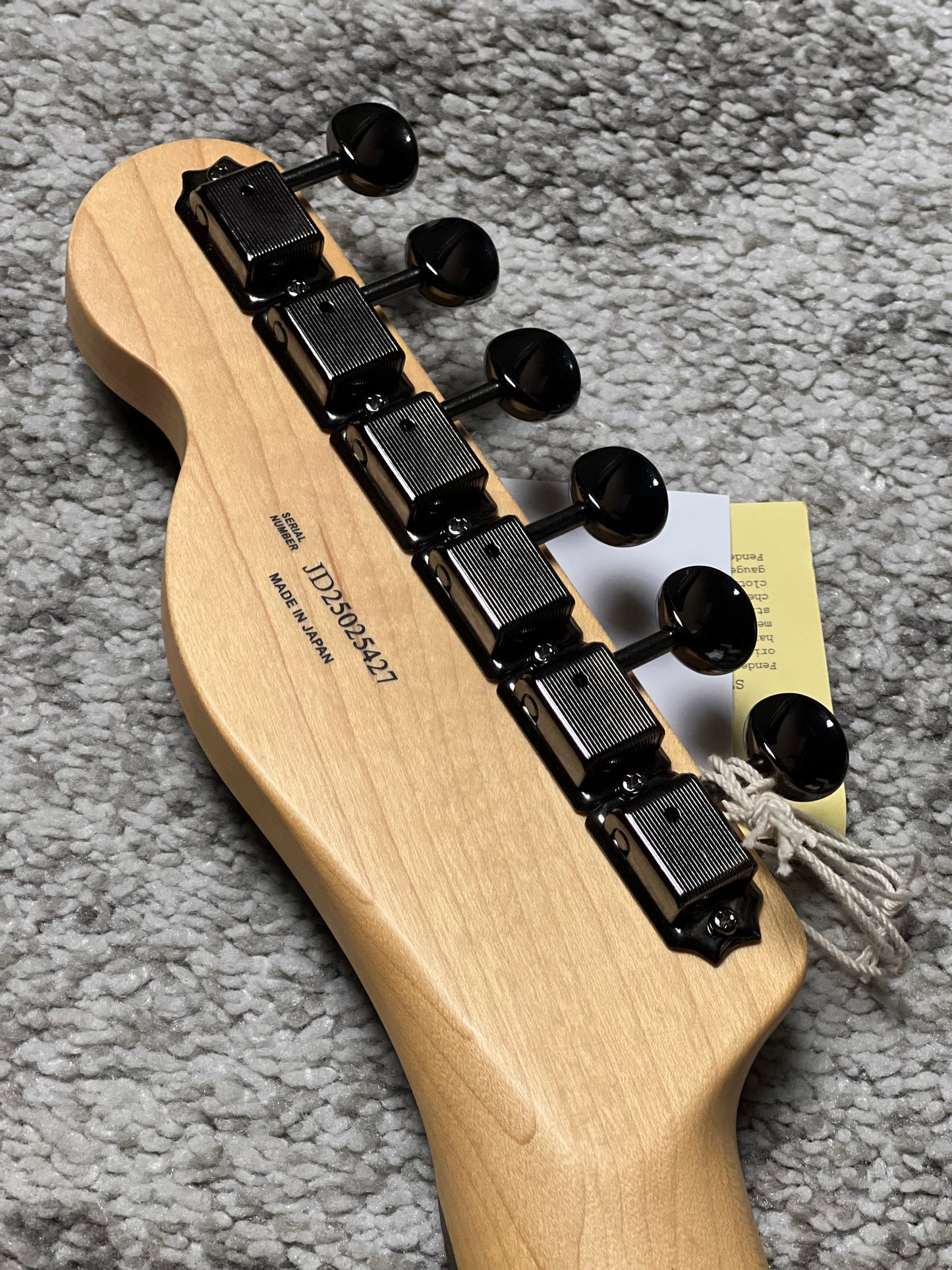Fender MIJ Limited Telecaster with RW FB in Noir JD25025427