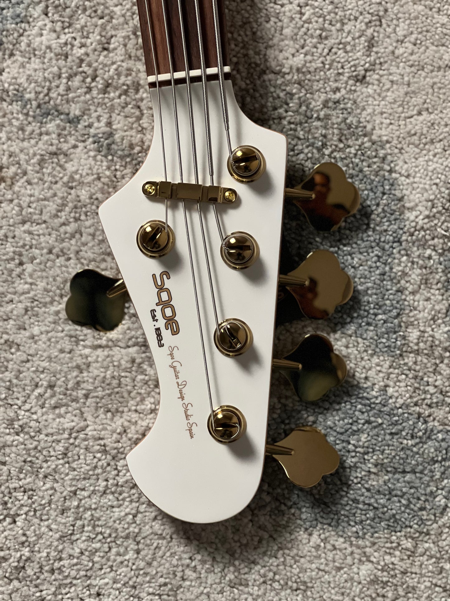 SQOE SPB659 in White