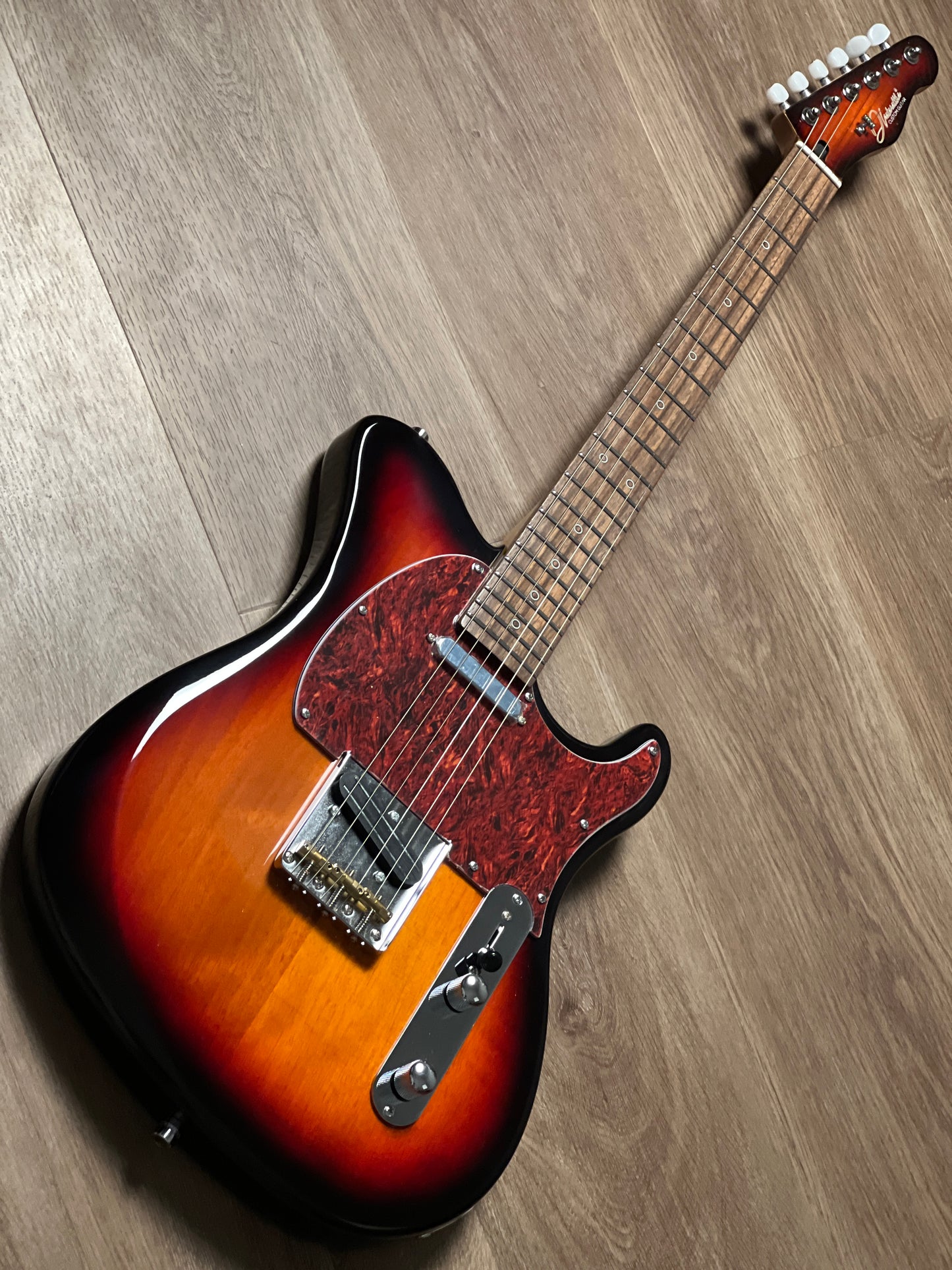 Dhatarattha Basic DTL in 3-Tone Sunburst with Rosewood FB