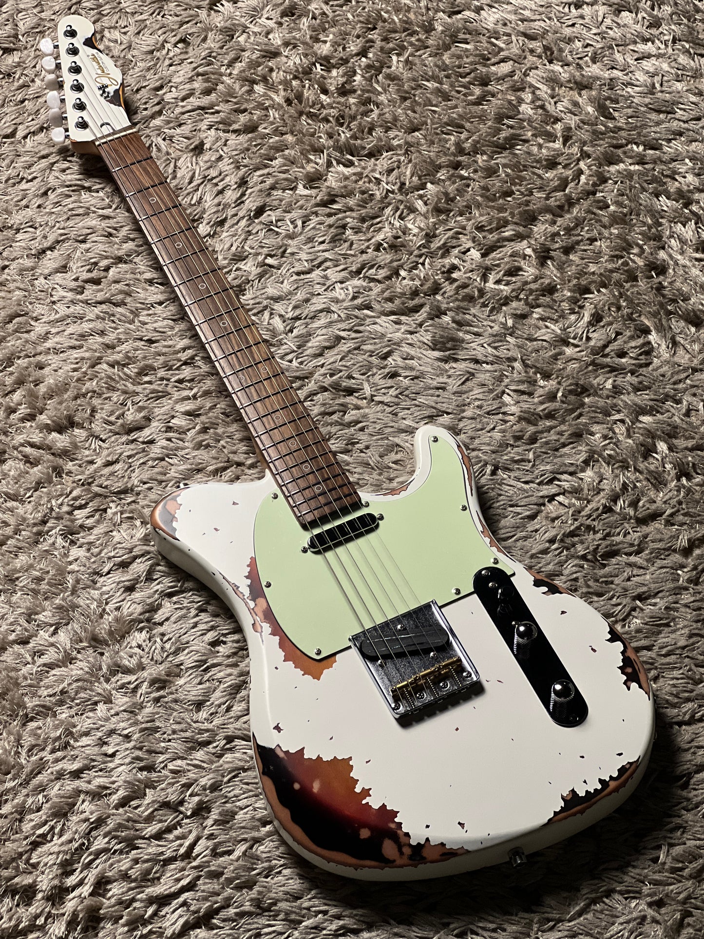 Dhatarattha Performance DTL in White Over Sunburst with RW FB and Nitrocellulose Lacquer