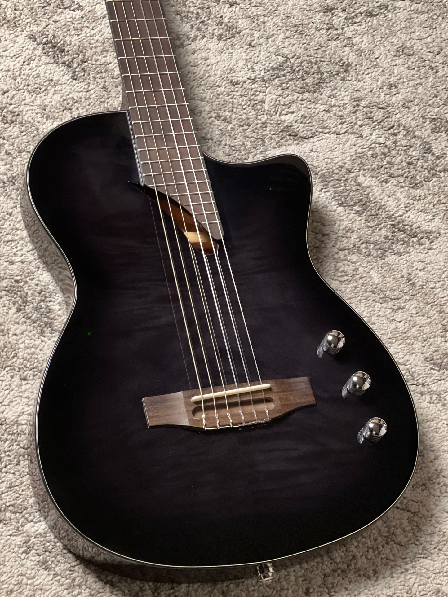 Tanglewood EM DC6 Nylon พร้อมปรีแอมป์ Fishman สีธรรมชาติ