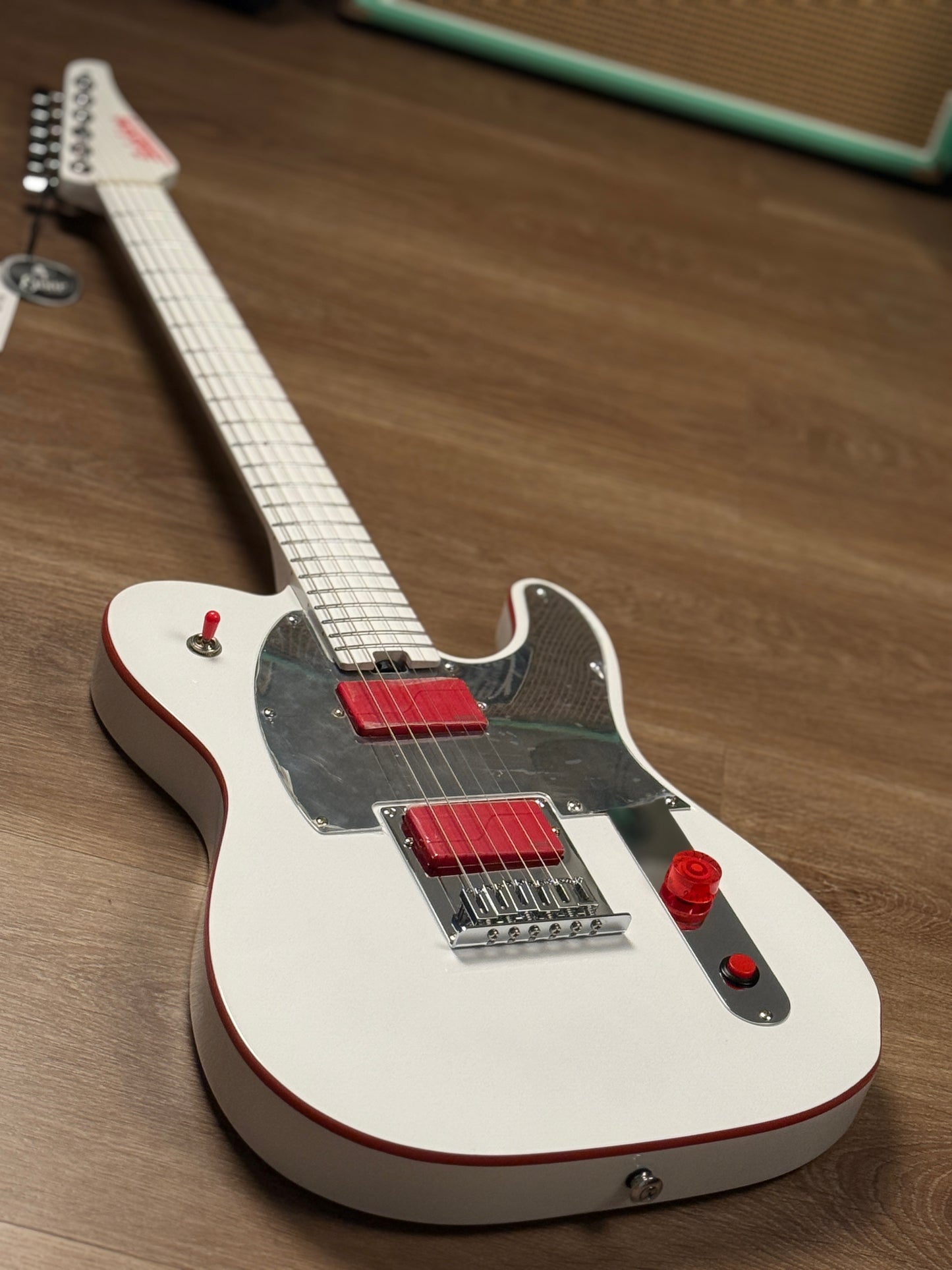 Soloking MT-1 Custom Lithography MOD in Artic White and Fishman Fluence Pickups