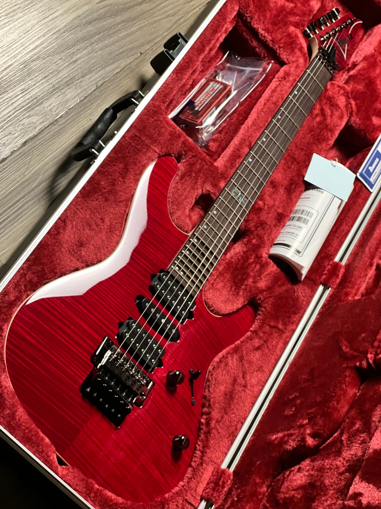 Ibanez KIKO100 Kiko Loureiro Signature in Transparent Ruby Red F2600386