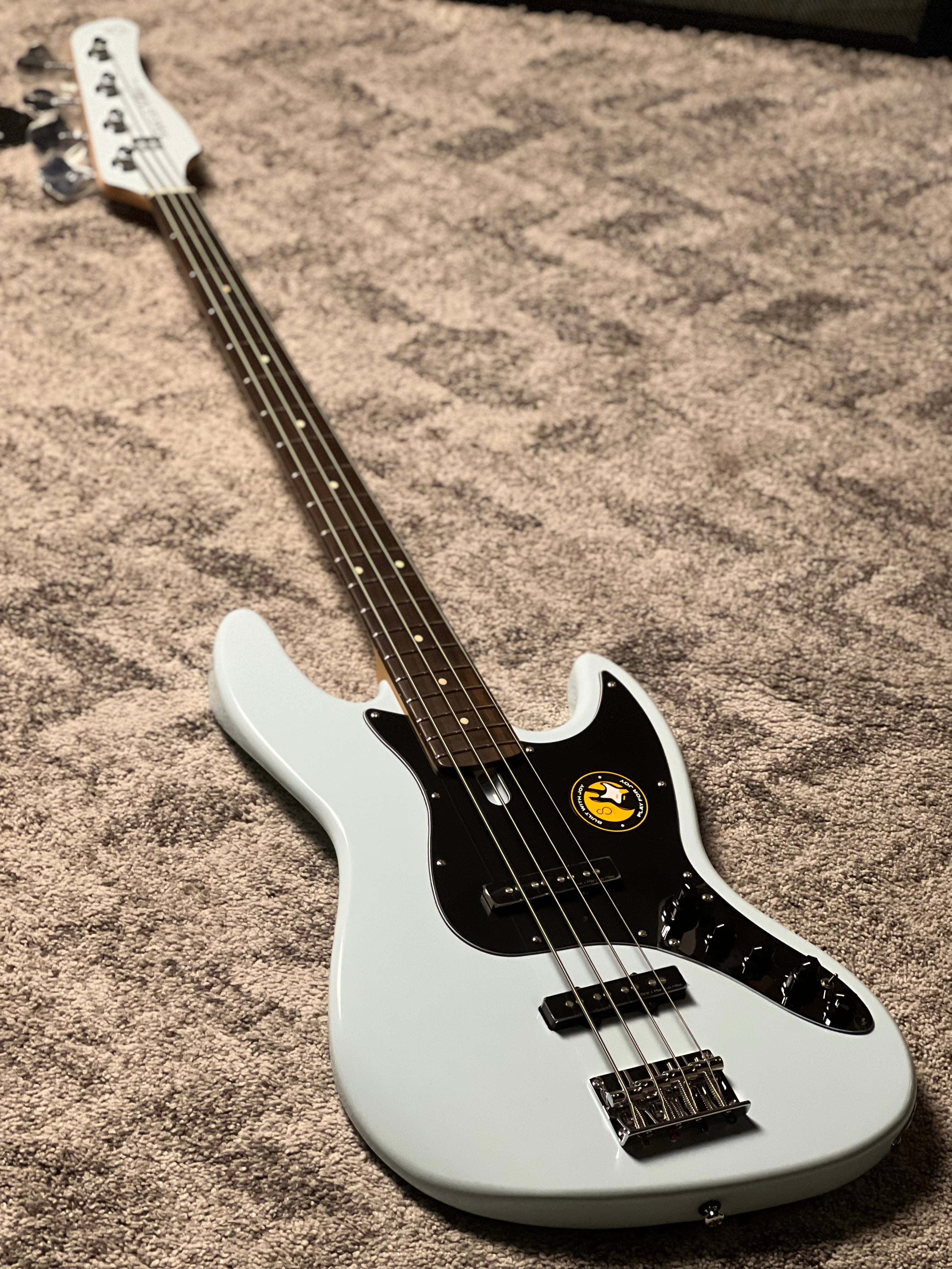 Sire Marcus Miller V3 4 String 2nd Generation in Sonic Blue