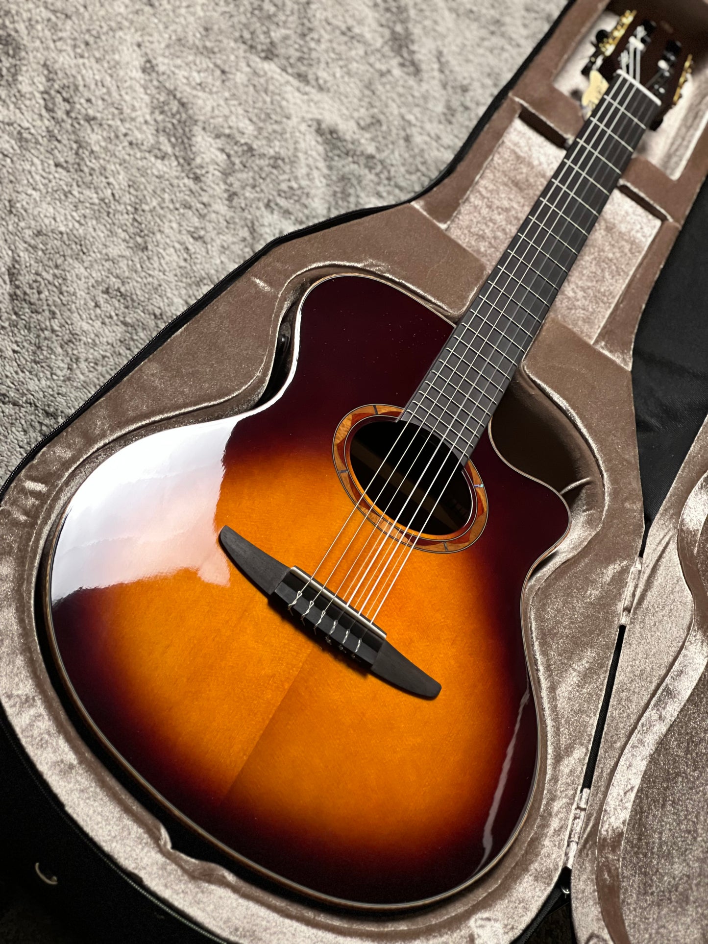 Yamaha NTX3 - Brown Sunburst