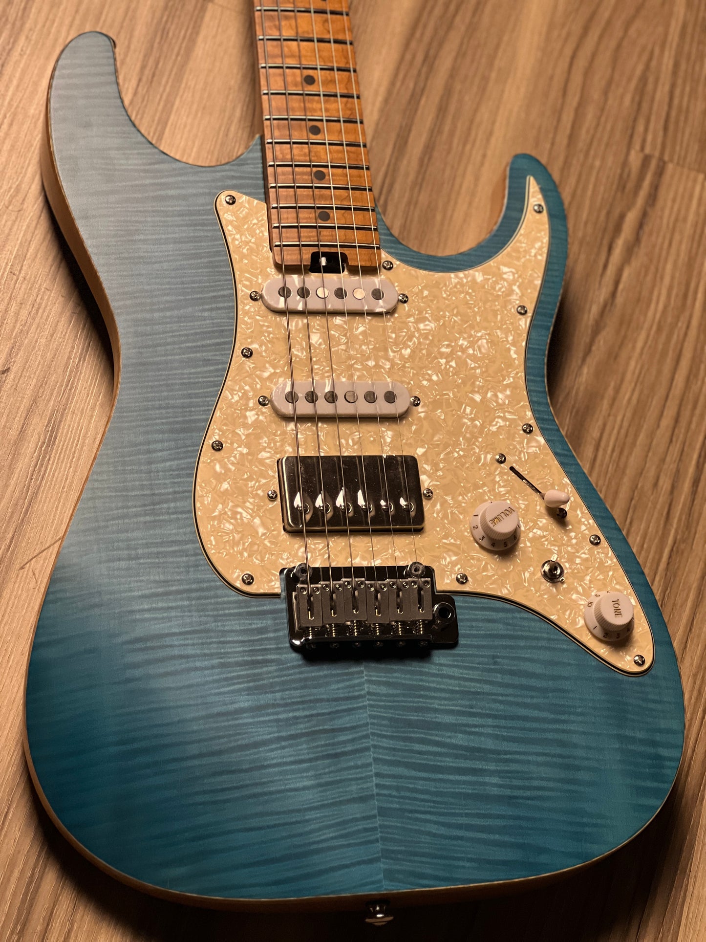 Soloking MS-1 Classic Flat Top FMN Roasted Flame Maple Neck in Jeans Pacific Blue