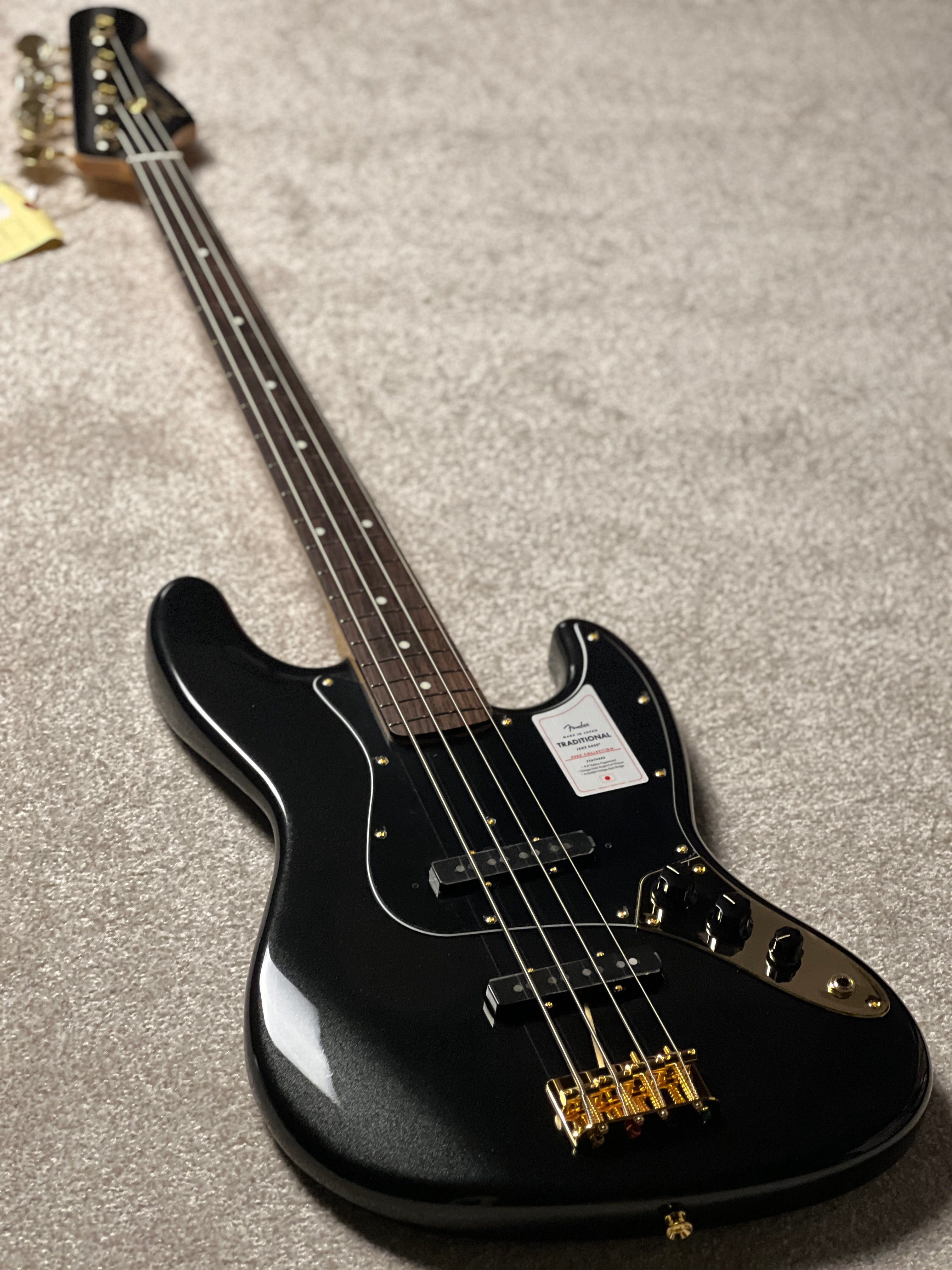 Fender Bass – nafiriguitar.com