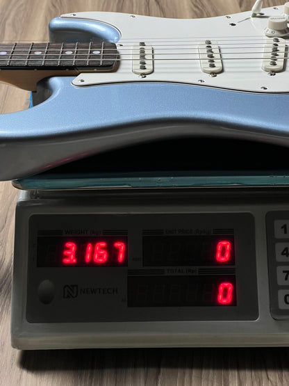 Fender FSR MIJ Traditional Late 60s Stratocaster with RW FB in Ice Blue Metallic JD24014301